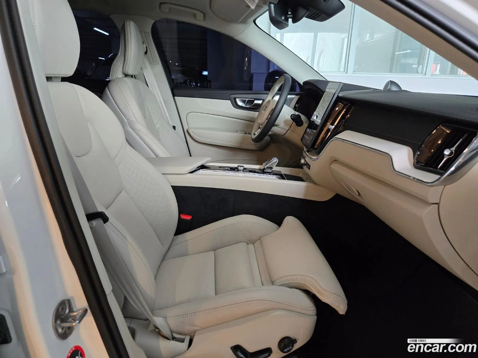 Volvo XC60 2026 — 19