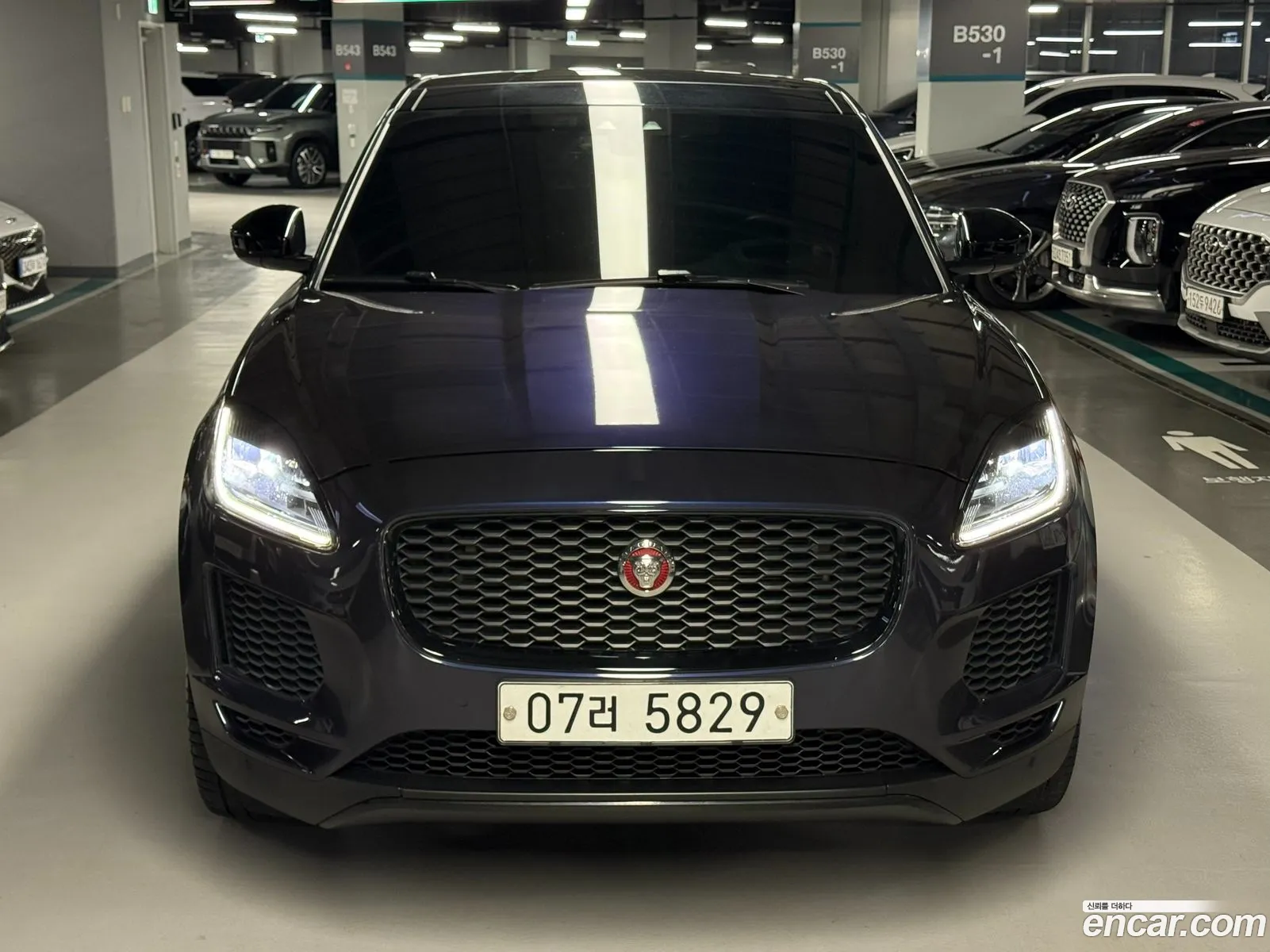 Jaguar E-Pace 2018 — 17