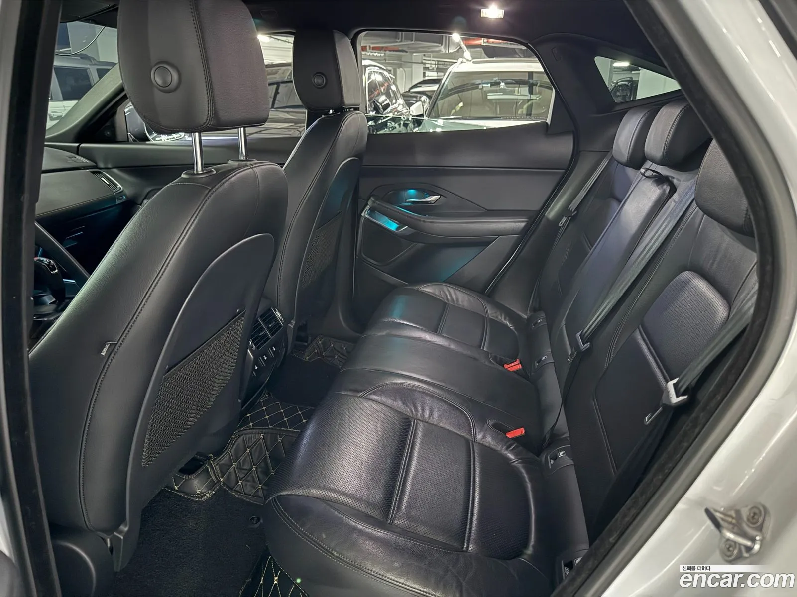 Jaguar E-Pace 2018 — 10