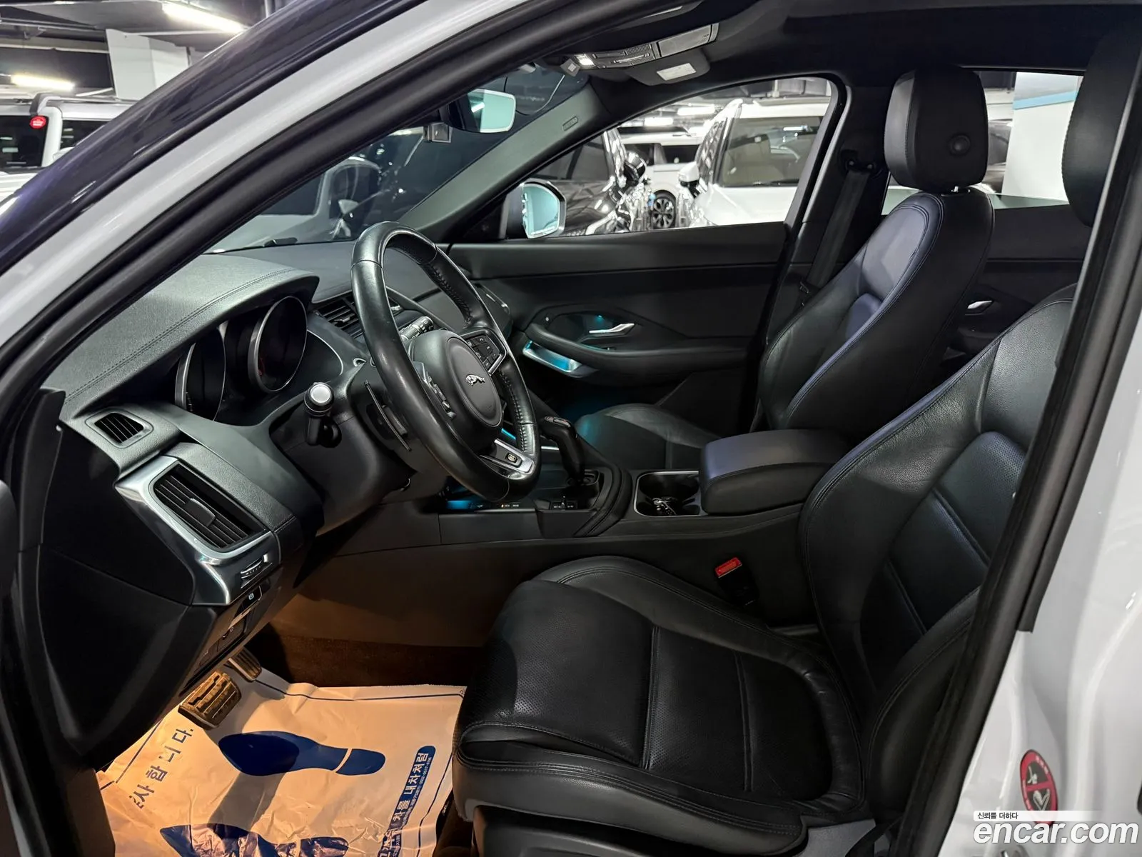 Jaguar E-Pace 2018 — 14