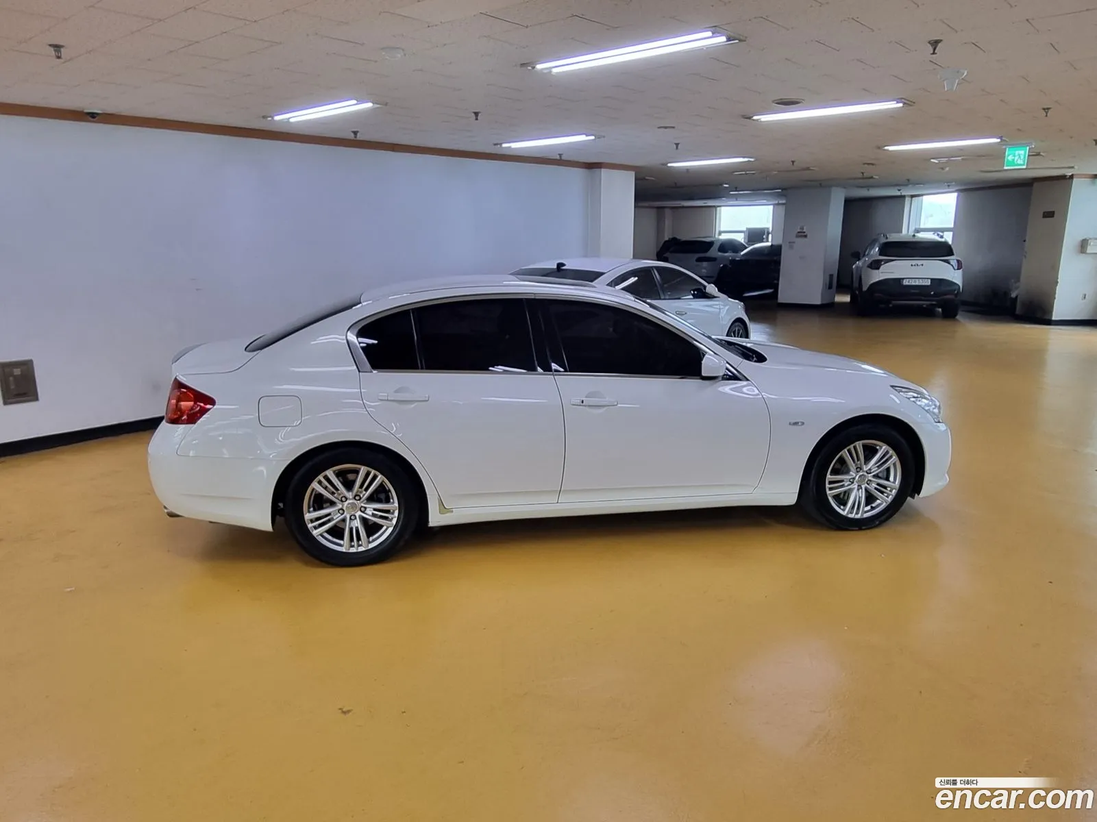 Infiniti G25
