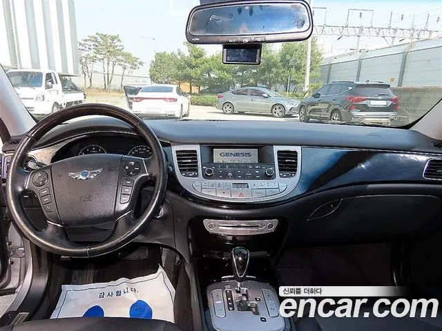 Hyundai Genesis 2011 — 4