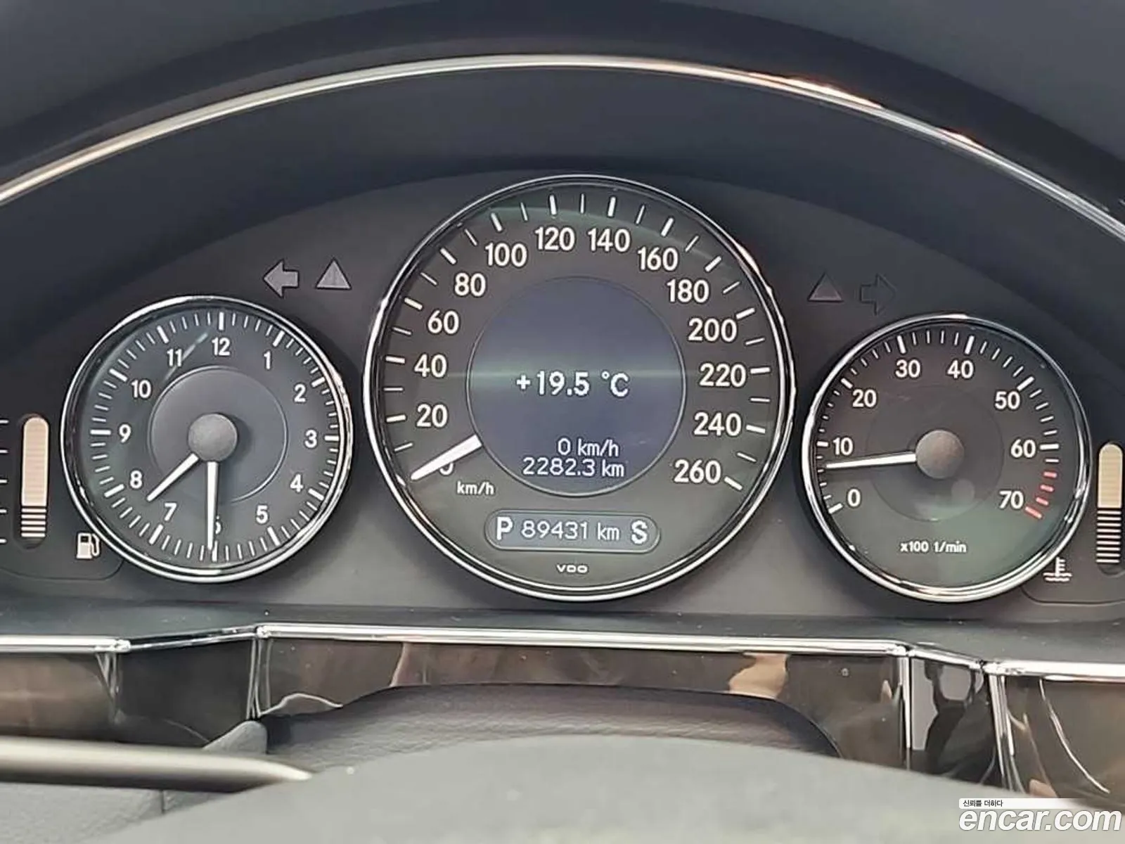 Mercedes-Benz CLS-Class W219 2005 — 10