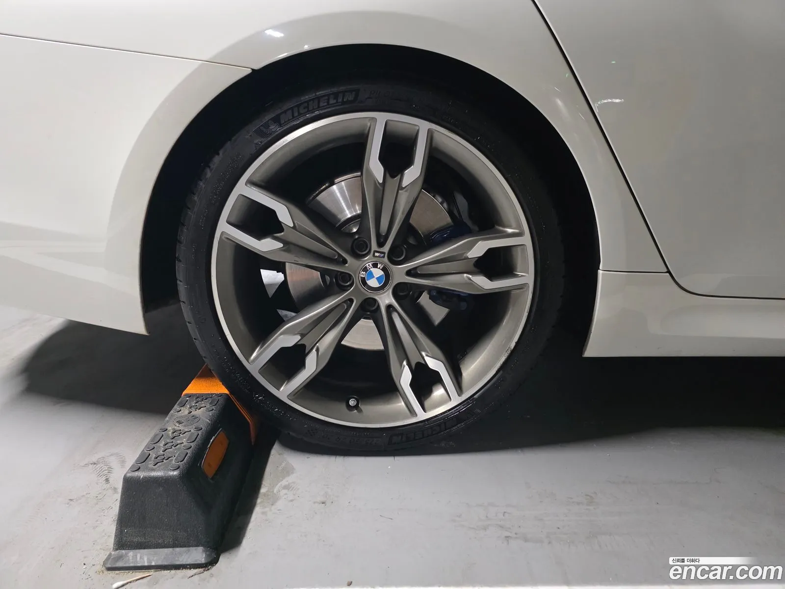 BMW 5 Series 2019 — 10
