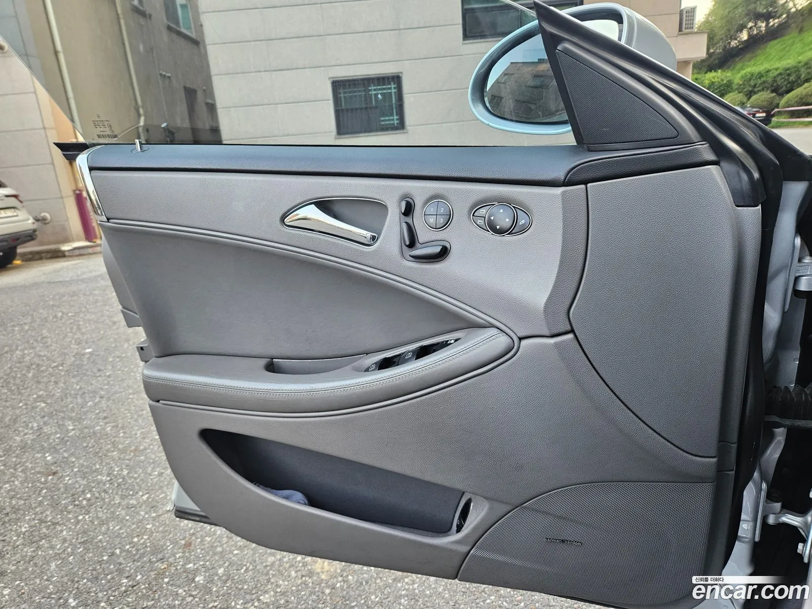 Mercedes-Benz CLS-Class W219 2005 — 9
