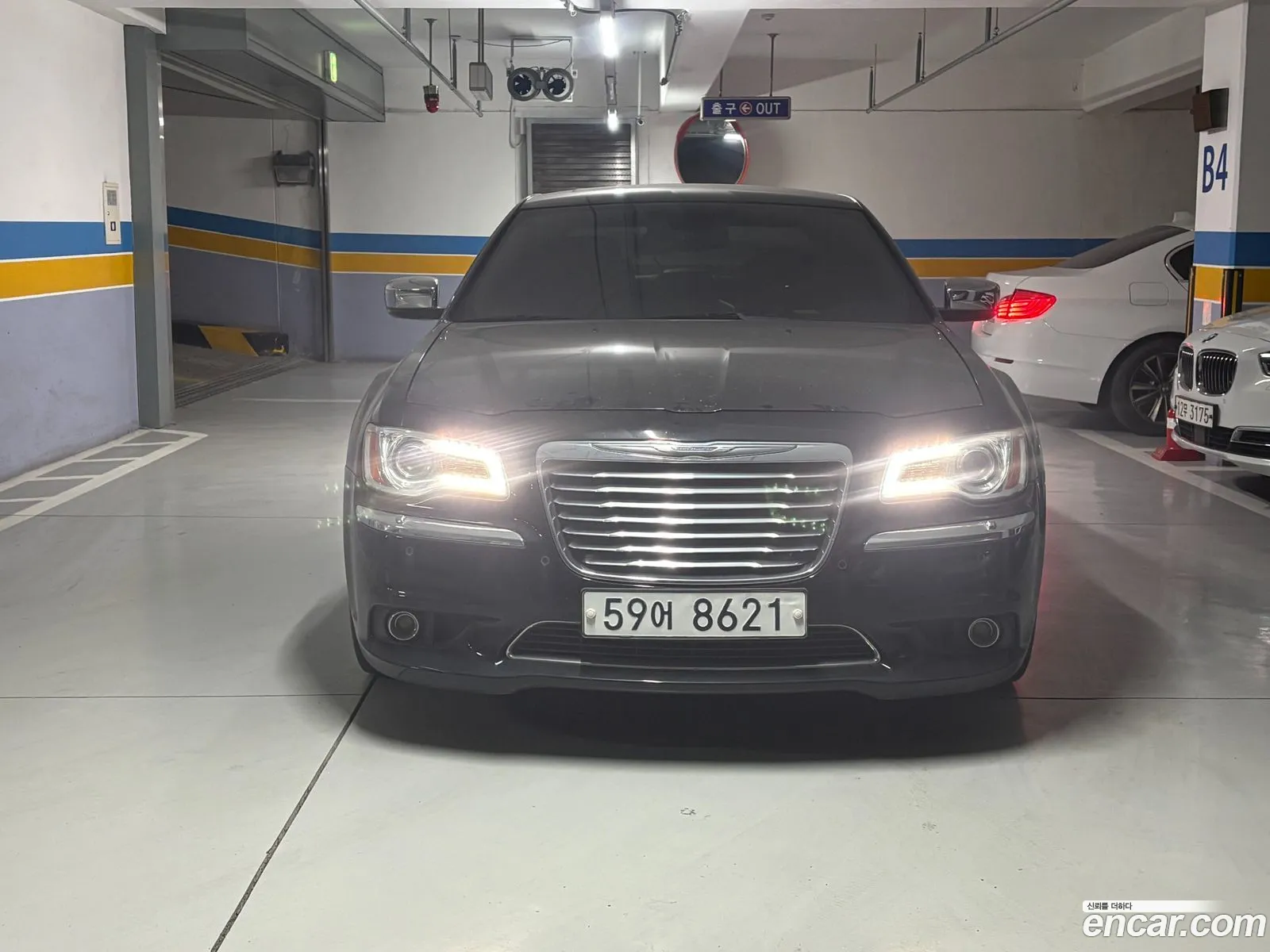 Chrysler 300C 2012 — 17