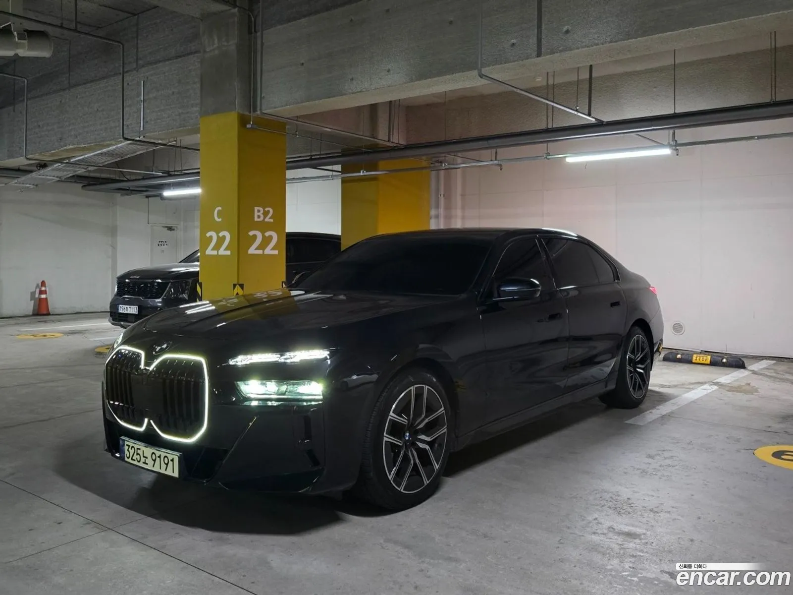 BMW 7 Series 2023 — 18