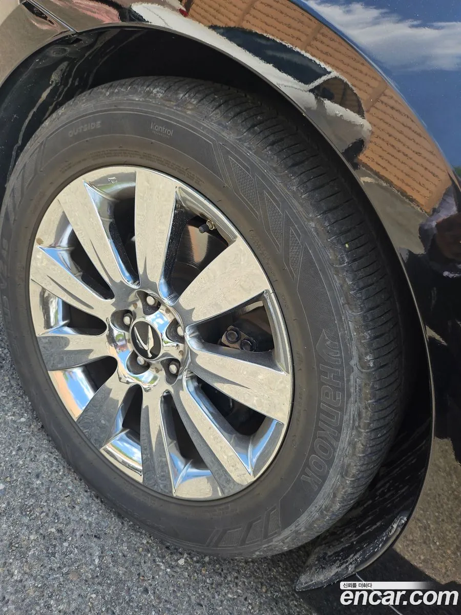 Hyundai Equus 2010 — 2