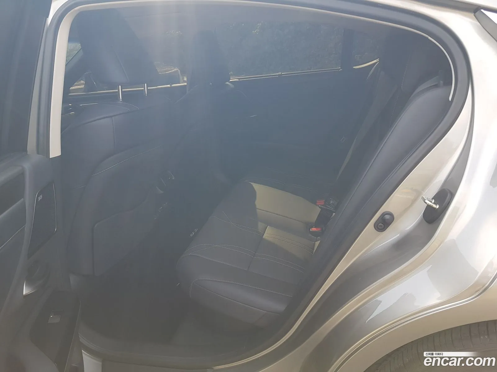 Lexus ES300h 7th Gen 2025 — 7