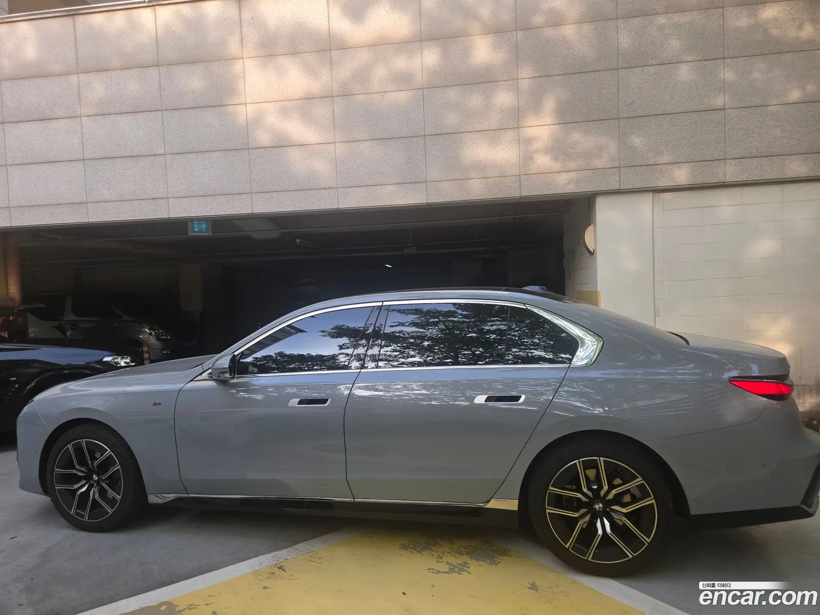 BMW 7 Series 2024 — 6