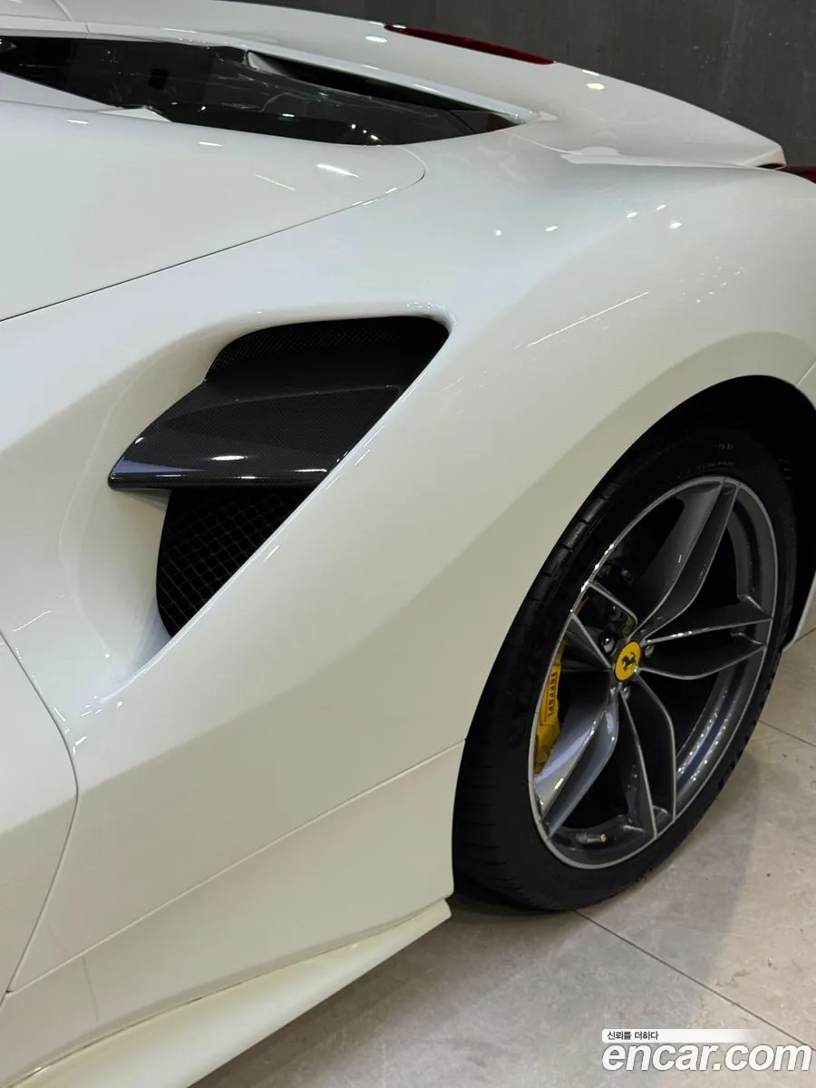 Ferrari 488 Spider 2017 — 16