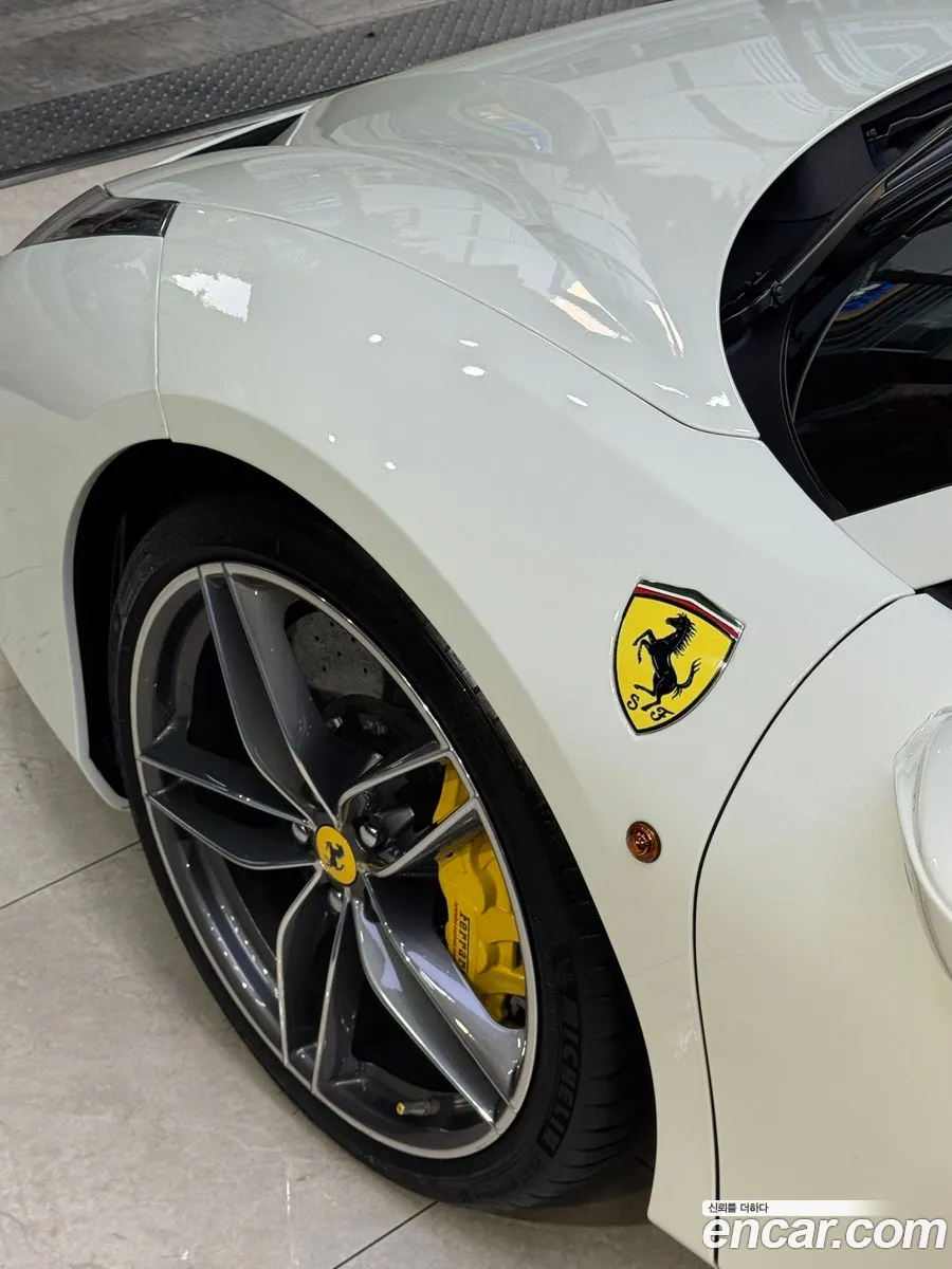 Ferrari 488 Spider 2017 — 15