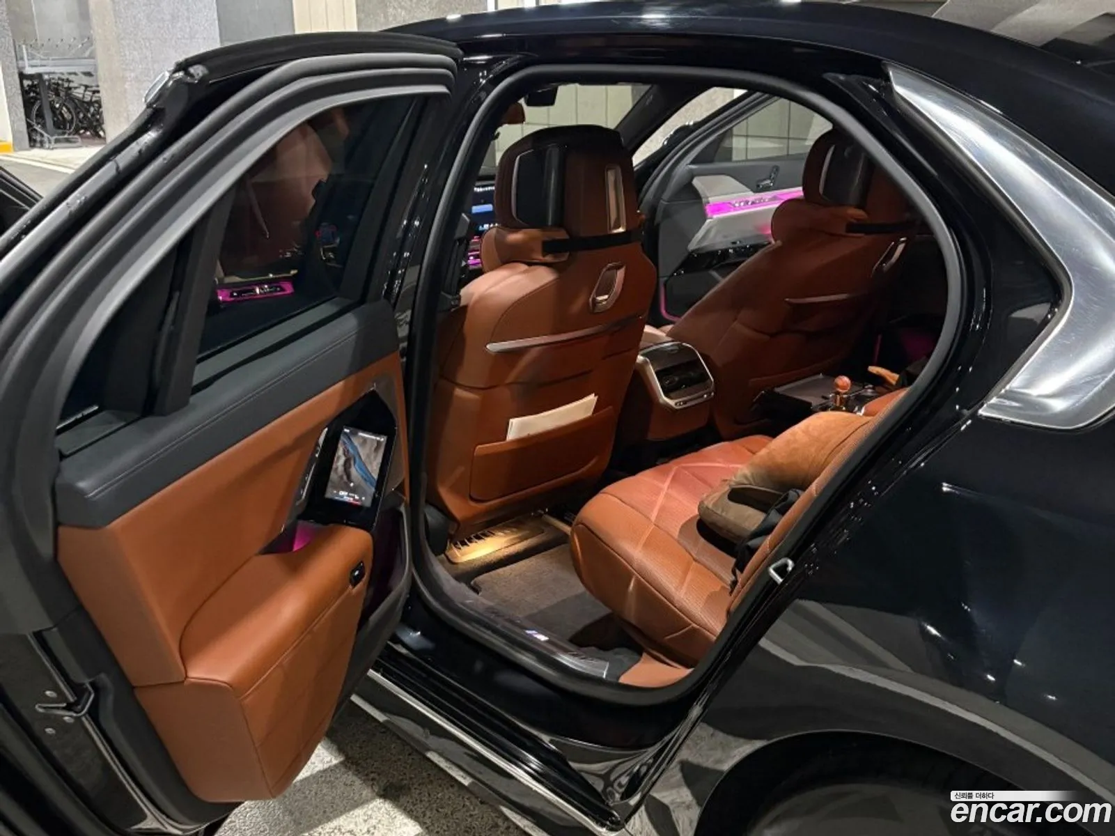 BMW 7 Series 2024 — 8
