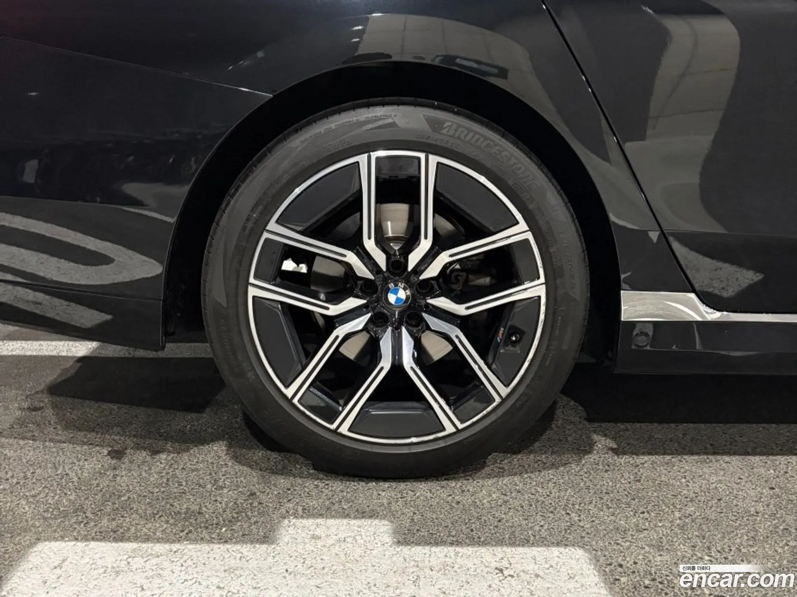BMW 7 Series 2024 — 16