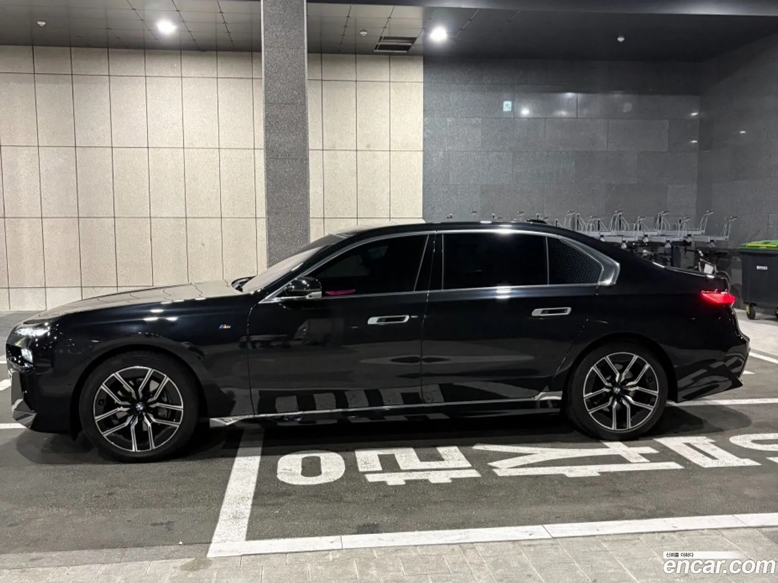 BMW 7 Series 2024 — 13