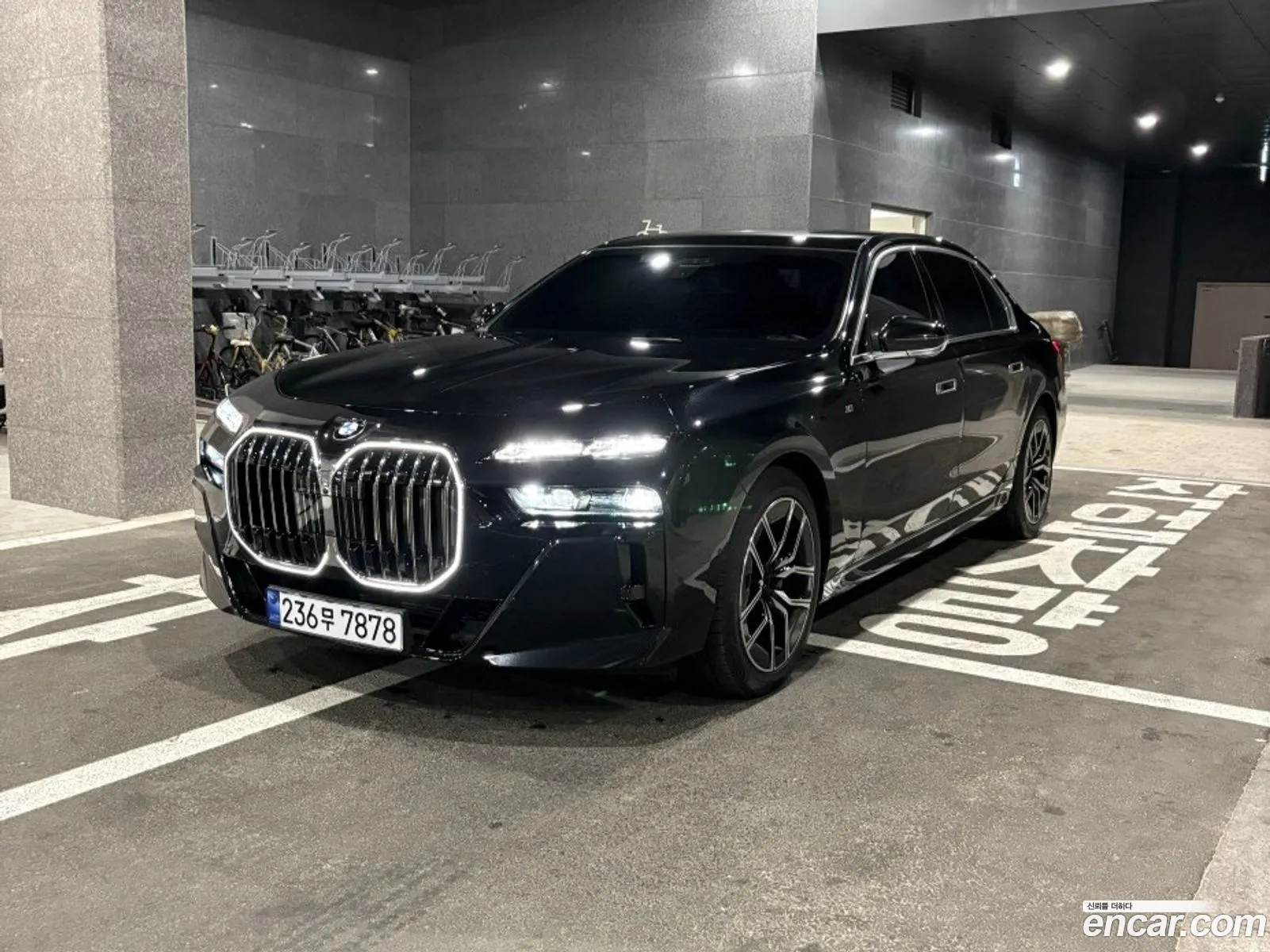 BMW 7 Series 2024 — 17