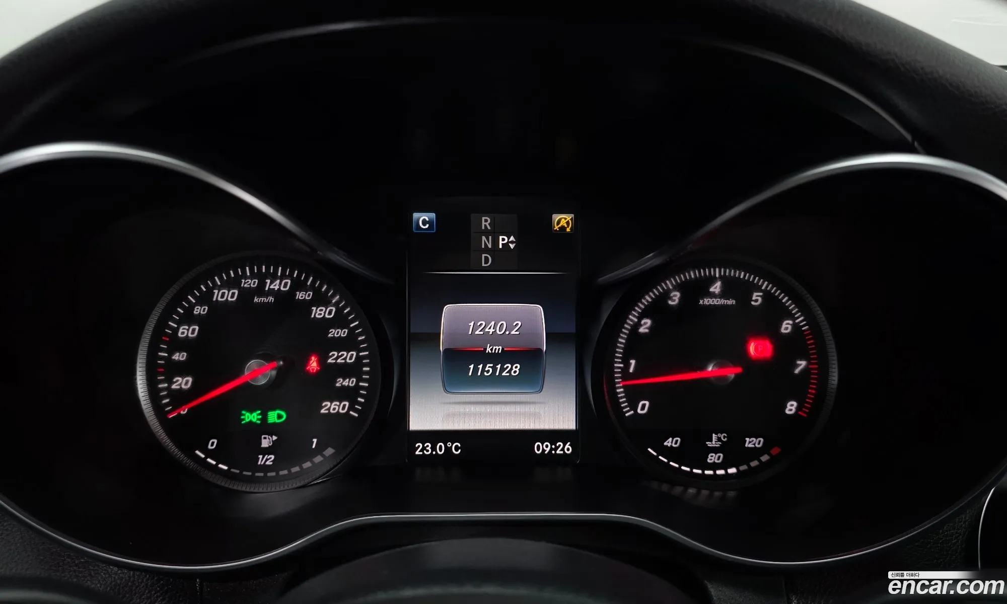 Mercedes-Benz C-Class W205 2016 — 10