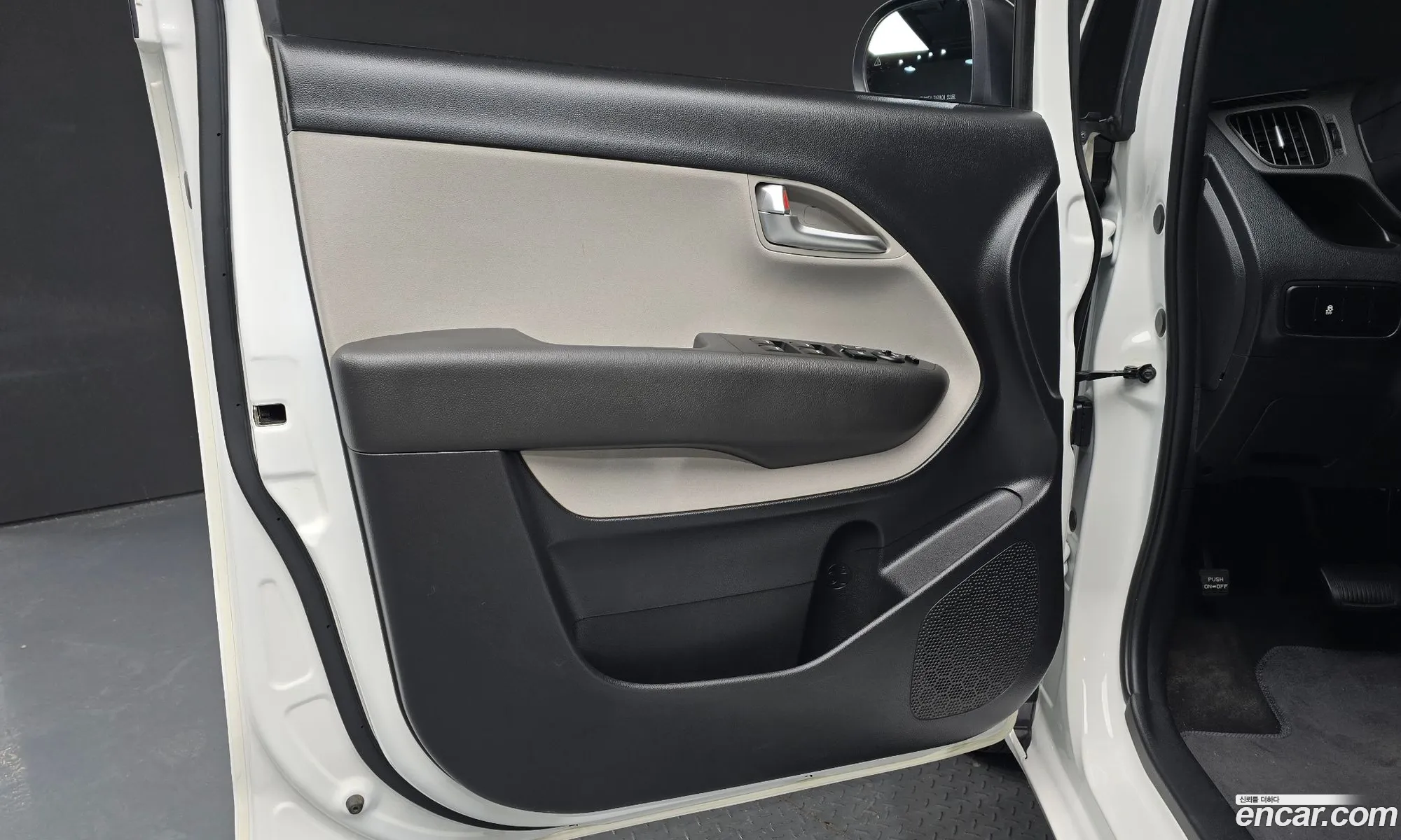 Kia Kia Ray 2023 — 14