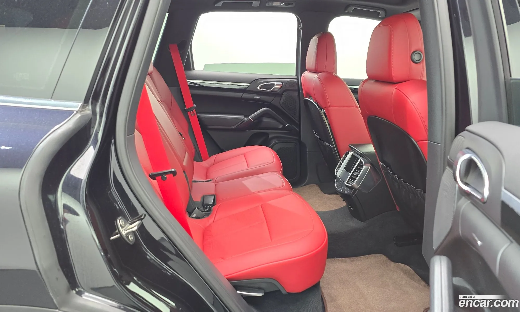 Porsche Cayenne 2011 — 17