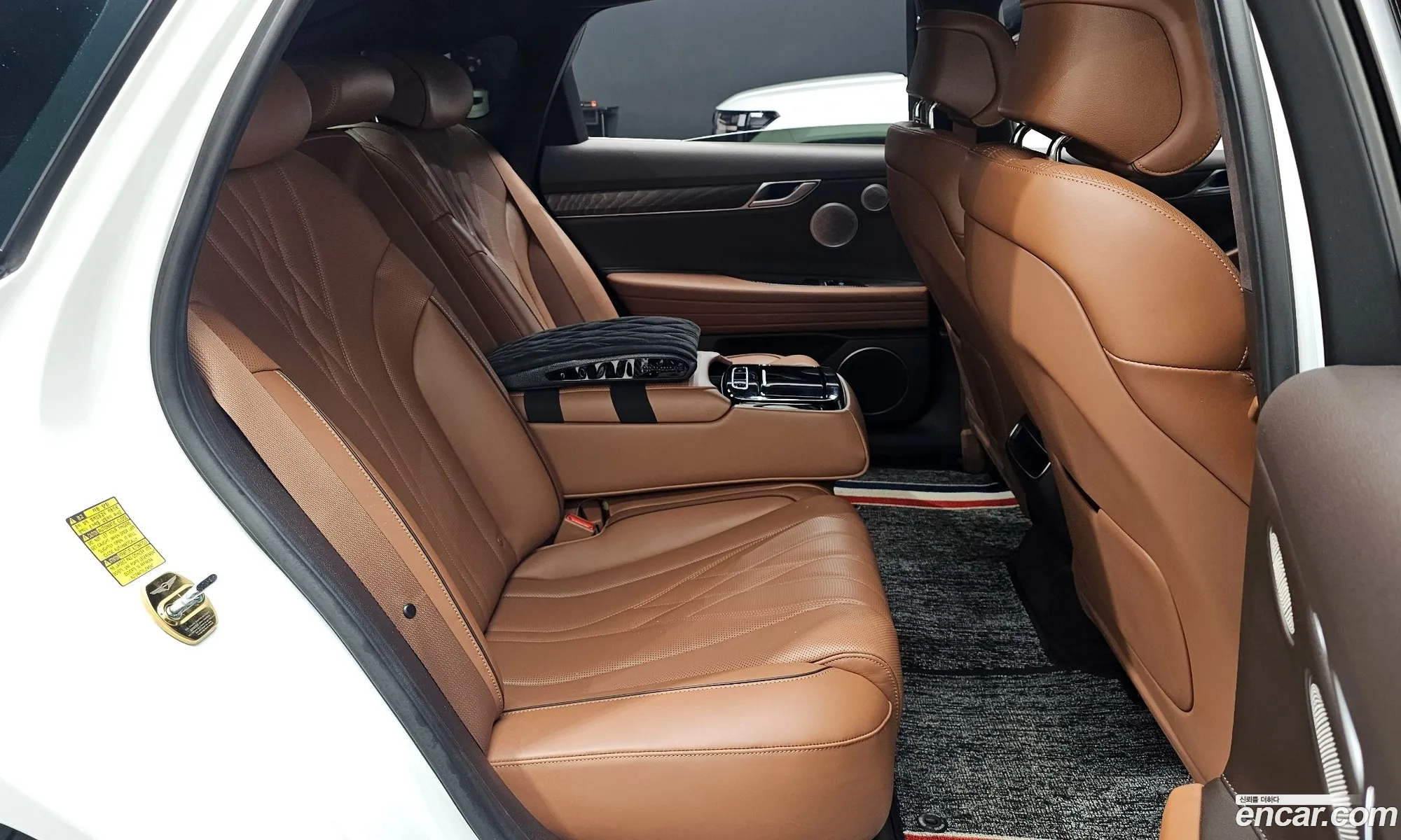 Genesis Electrified G80 2022 — 26
