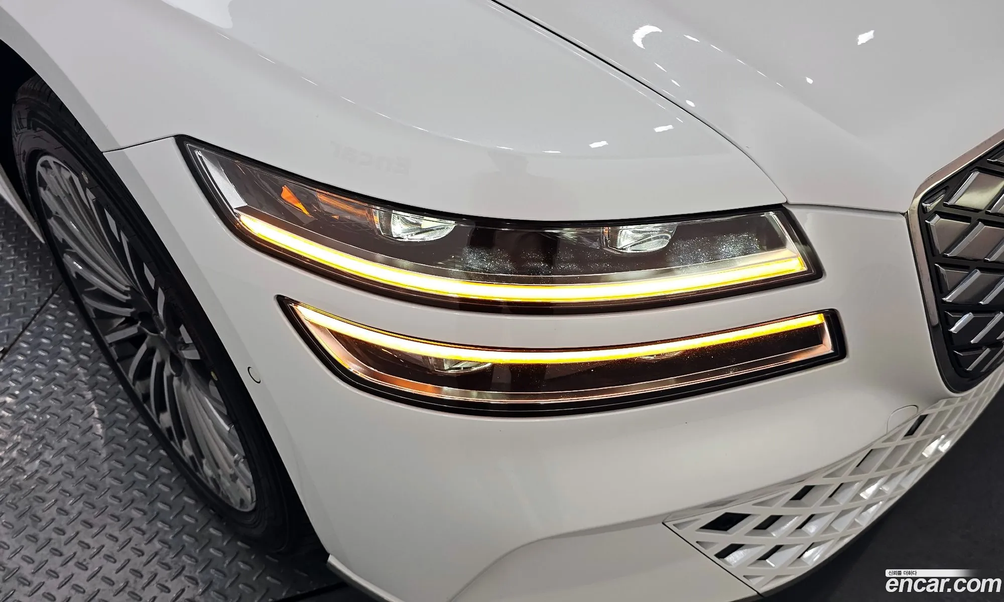 Genesis Electrified G80 2022 — 8