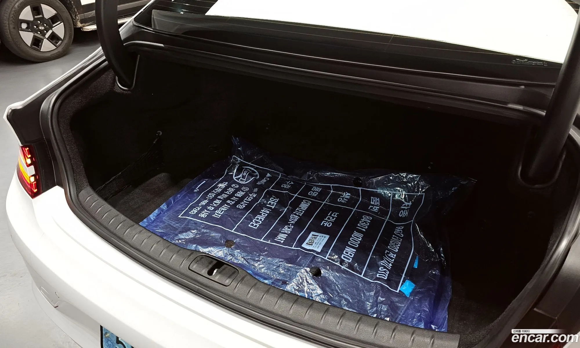 Genesis Electrified G80 2022 — 15