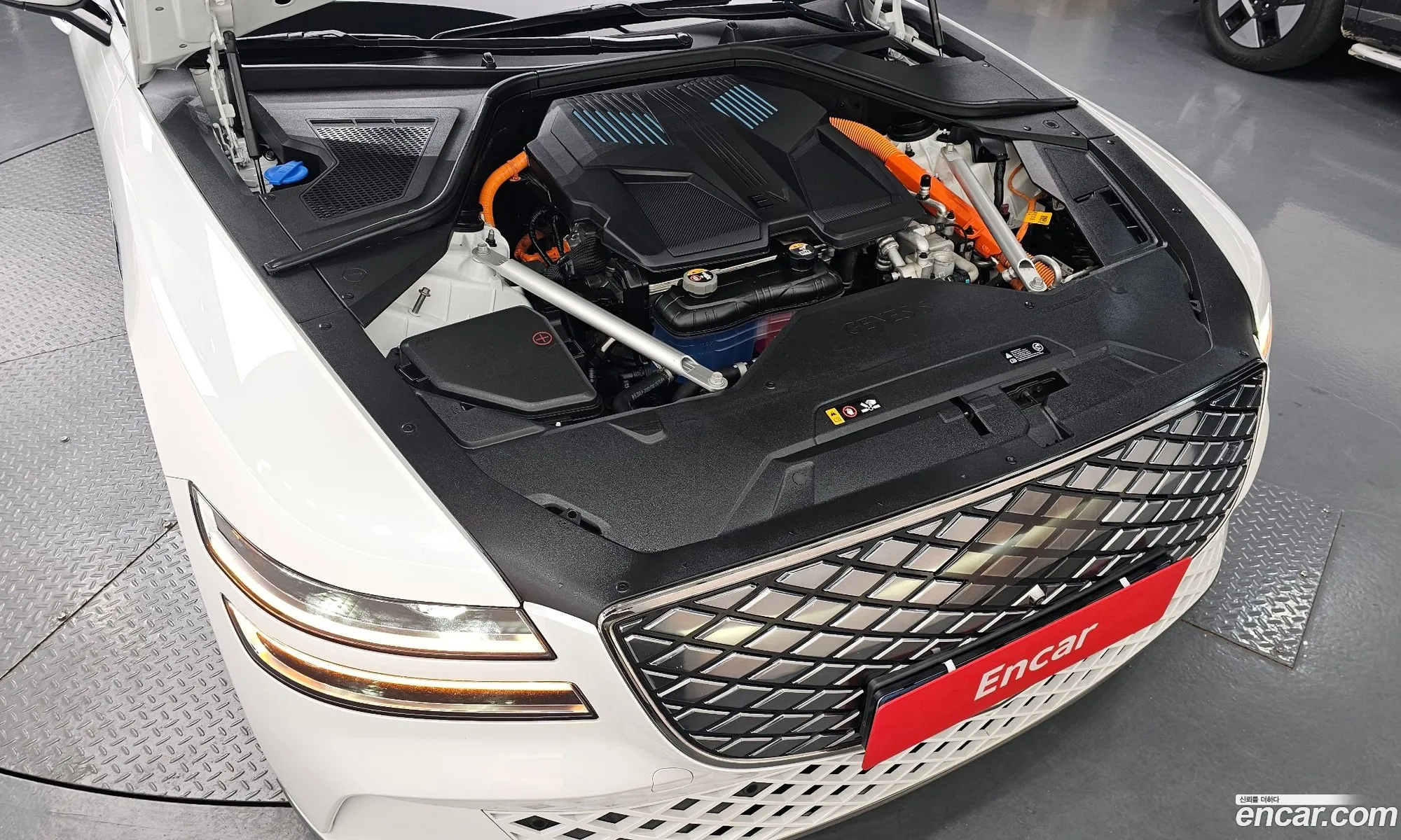 Genesis Electrified G80 2022 — 12