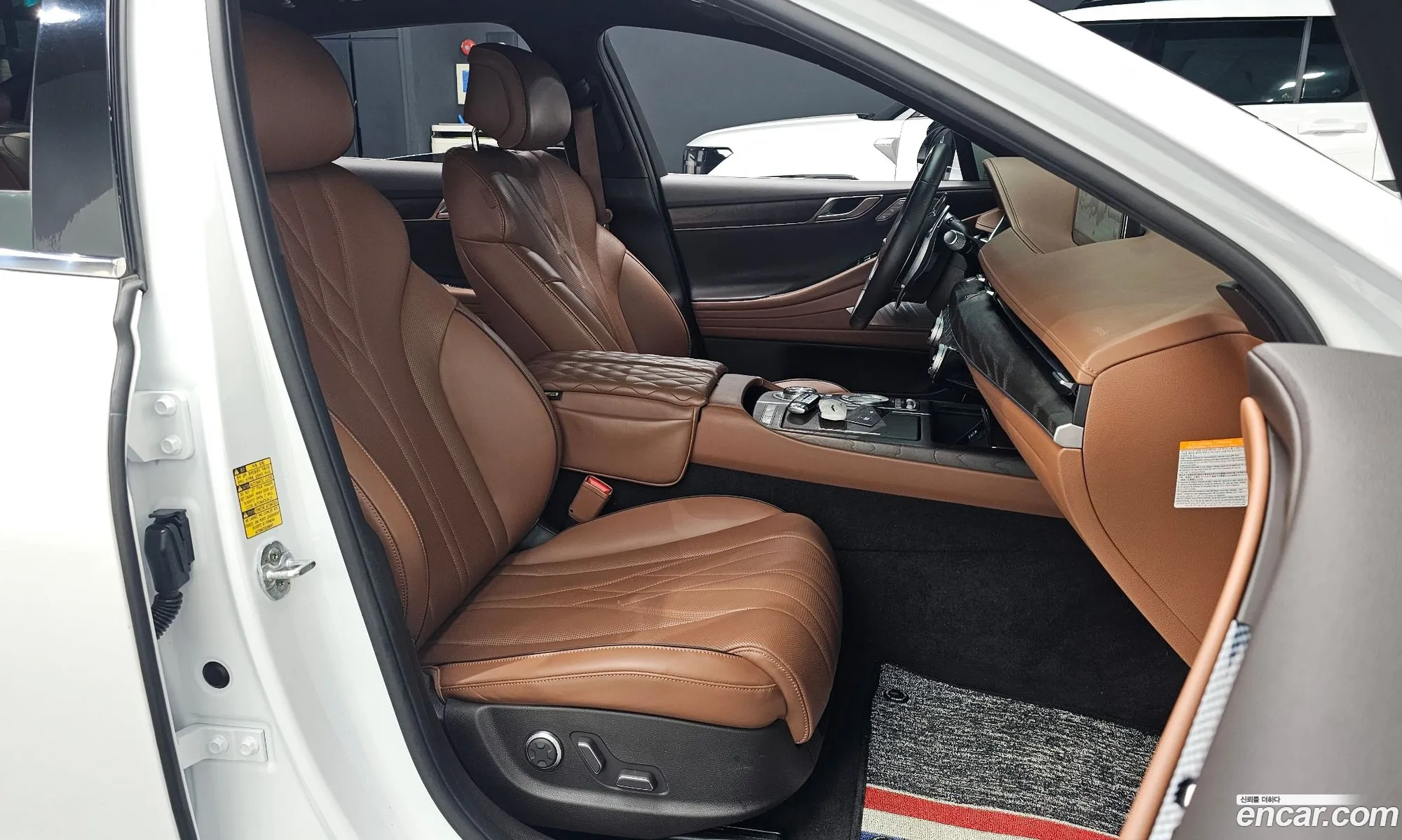 Genesis Electrified G80 2022 — 31