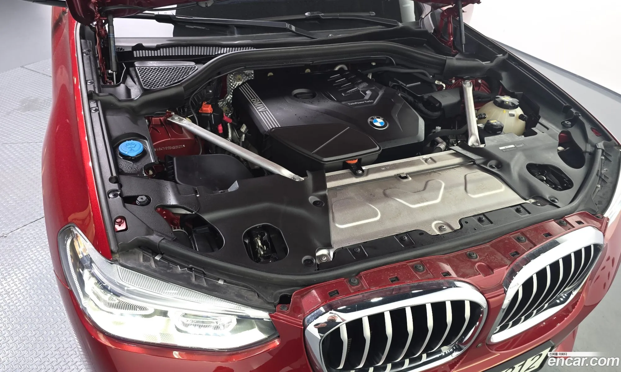 BMW X4 2020 WBA2V9105M9E00375 — 10