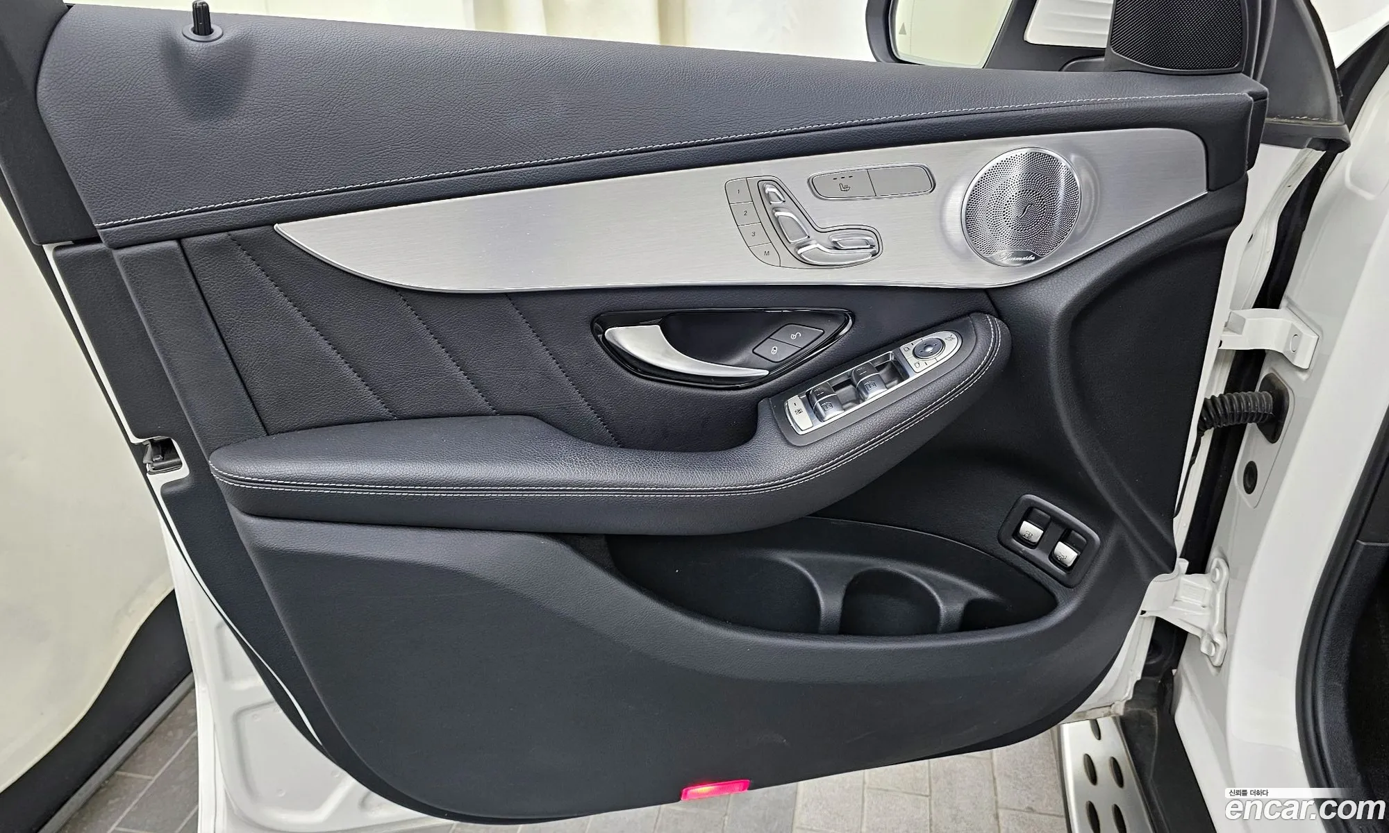 Mercedes-Benz GLC-Class X253 2018 — 27
