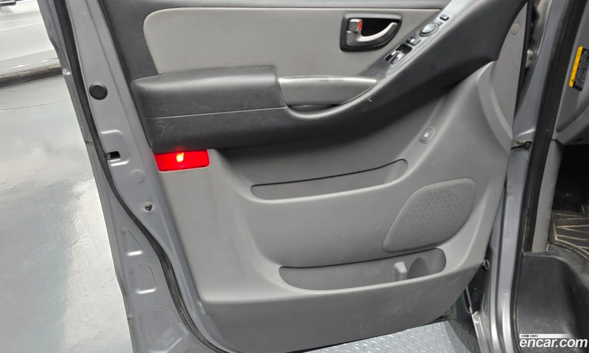 Hyundai Grand Starex 2019 — 21