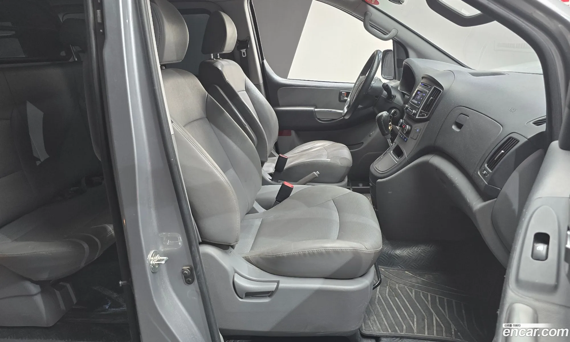 Hyundai Grand Starex 2019 — 12