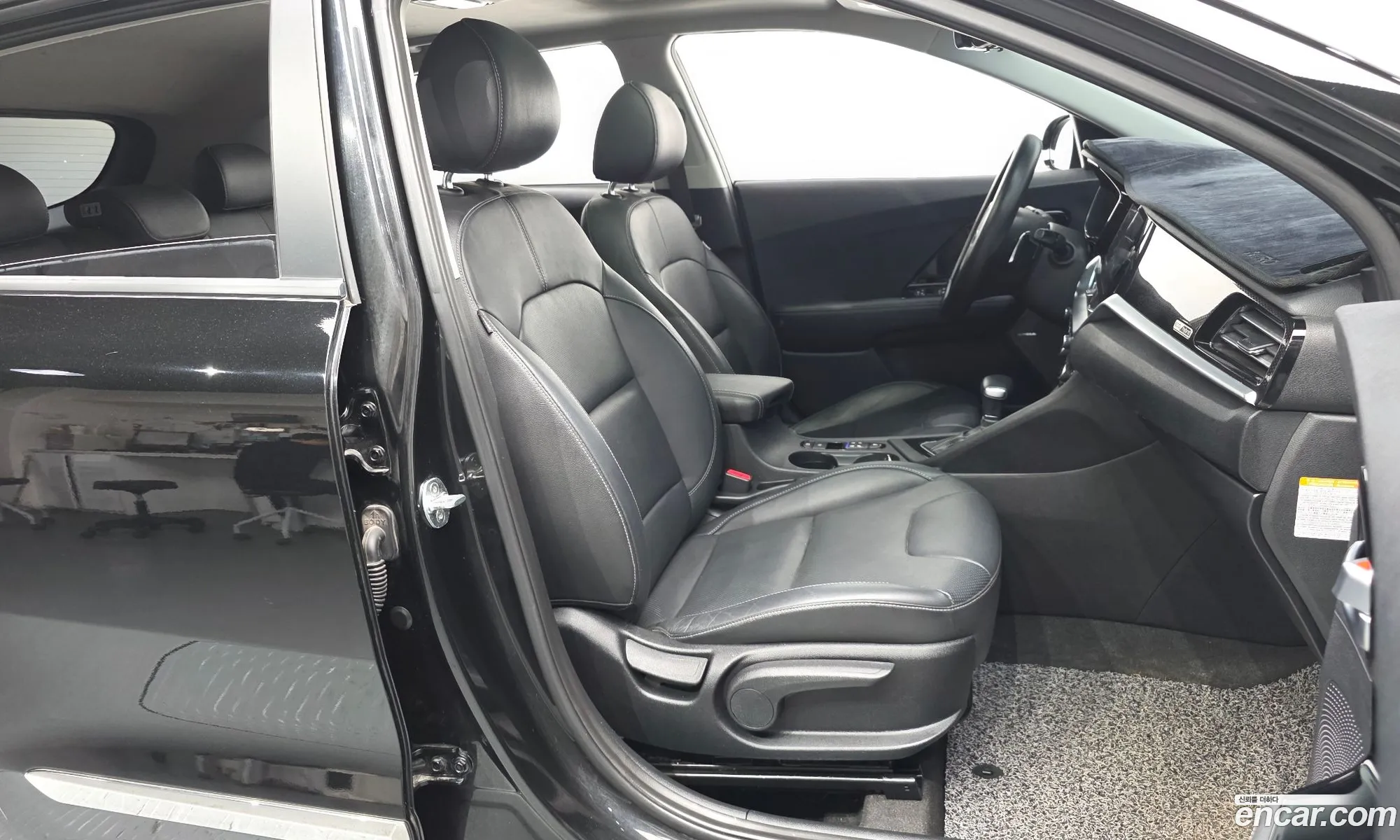 Kia Niro 2020 — 17
