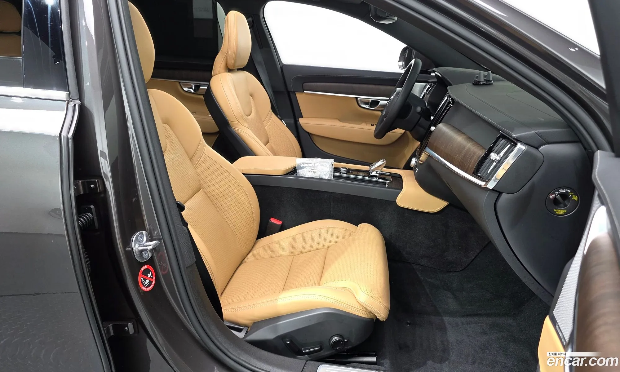 Volvo S90 2023 LVYPTL126PP339475 — 23