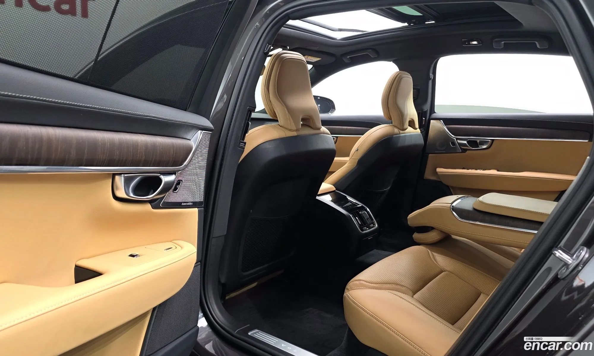 Volvo S90 2023 LVYPTL126PP339475 — 5