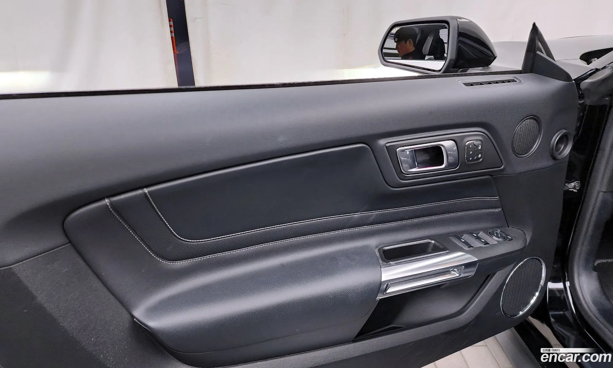 Ford Mustang 2019 — 4