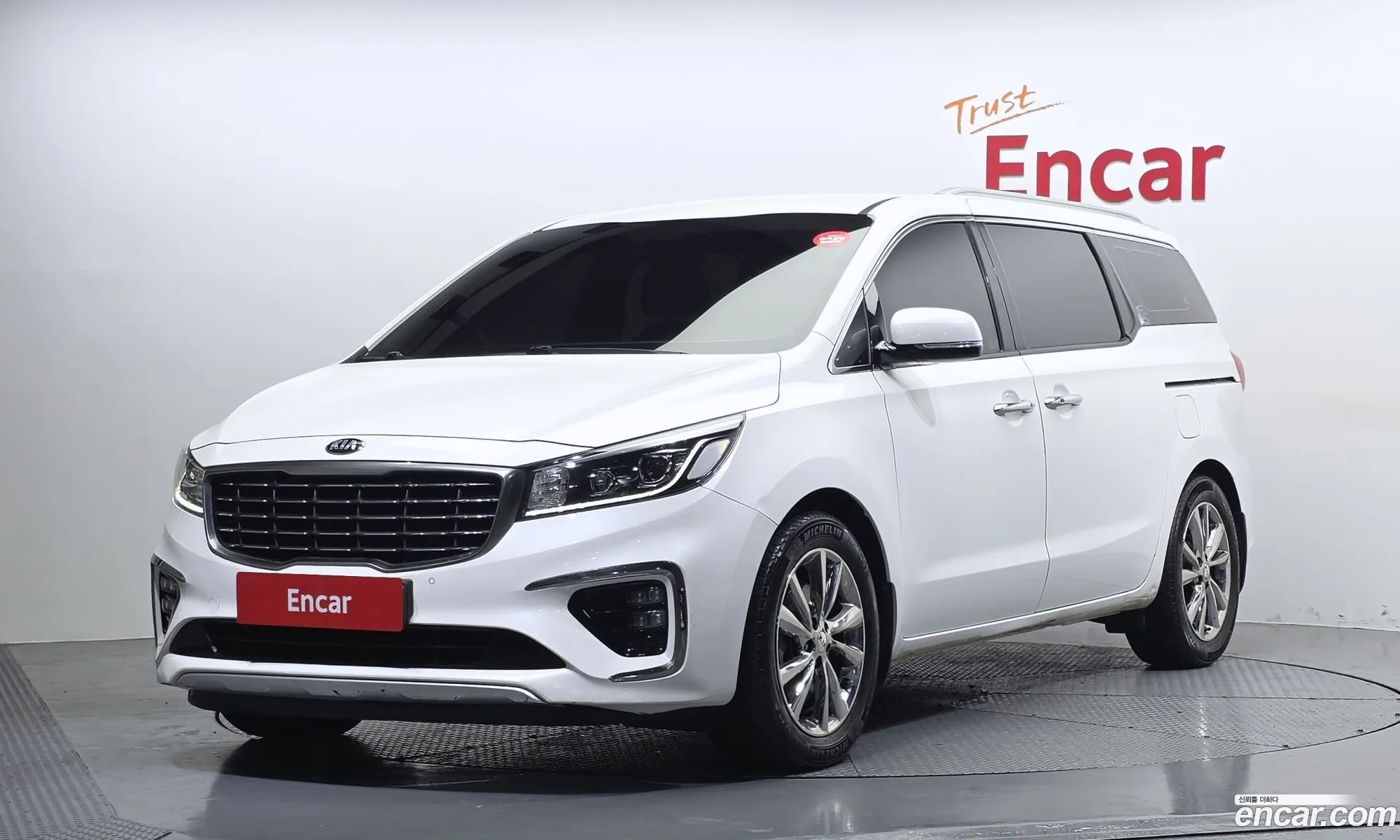 Kia Carnival 2019 — 28