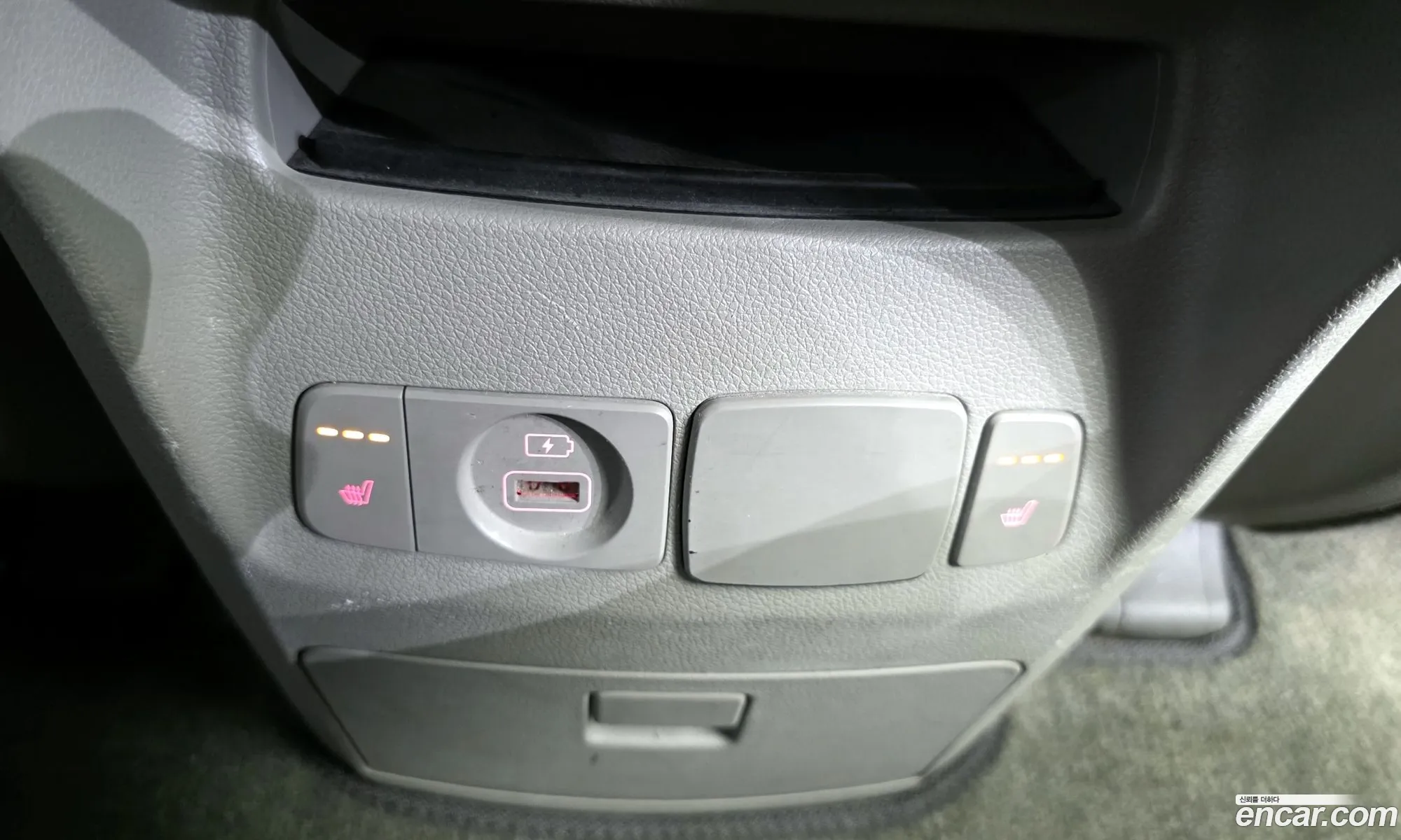 Kia Carnival 2019 — 17