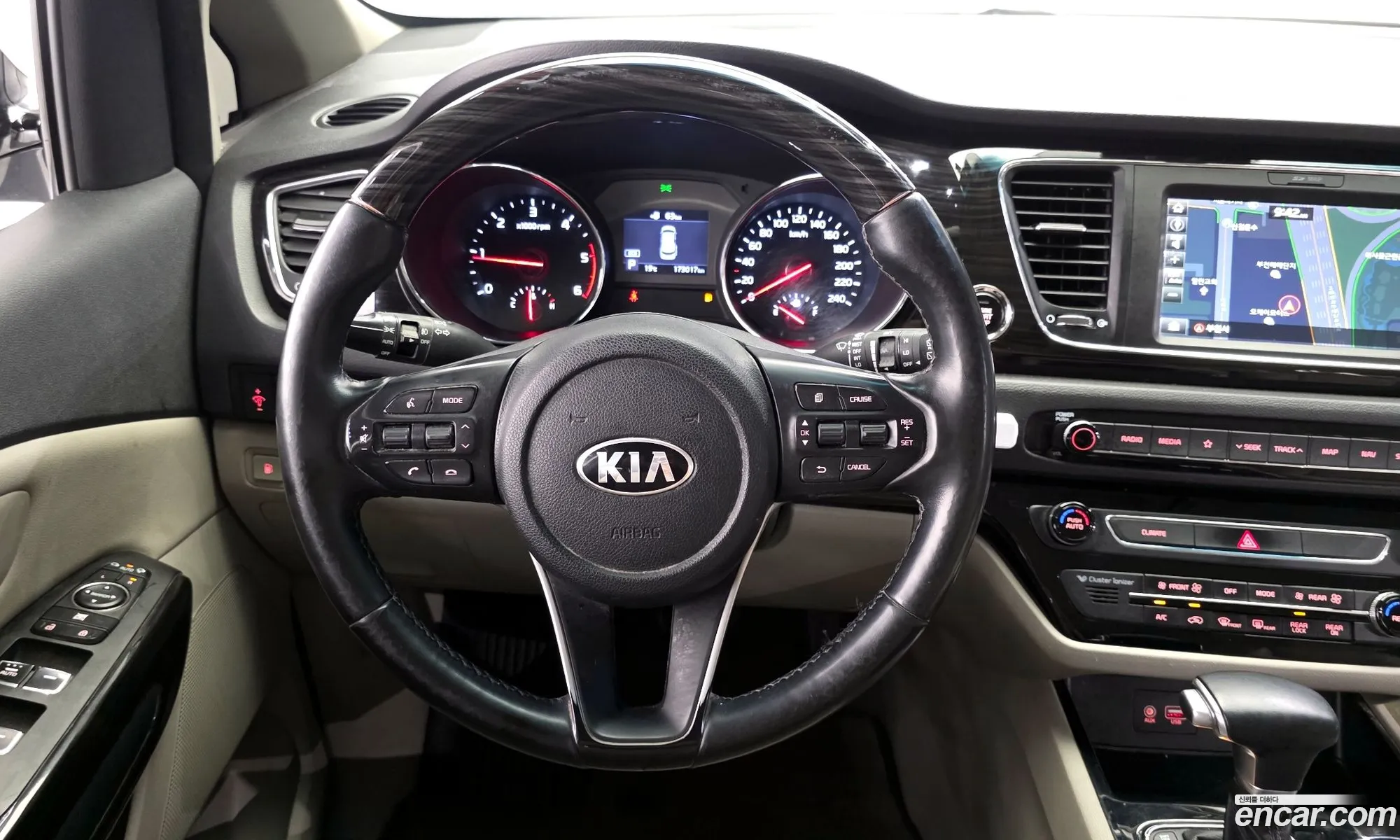 Kia Carnival 2019 — 7