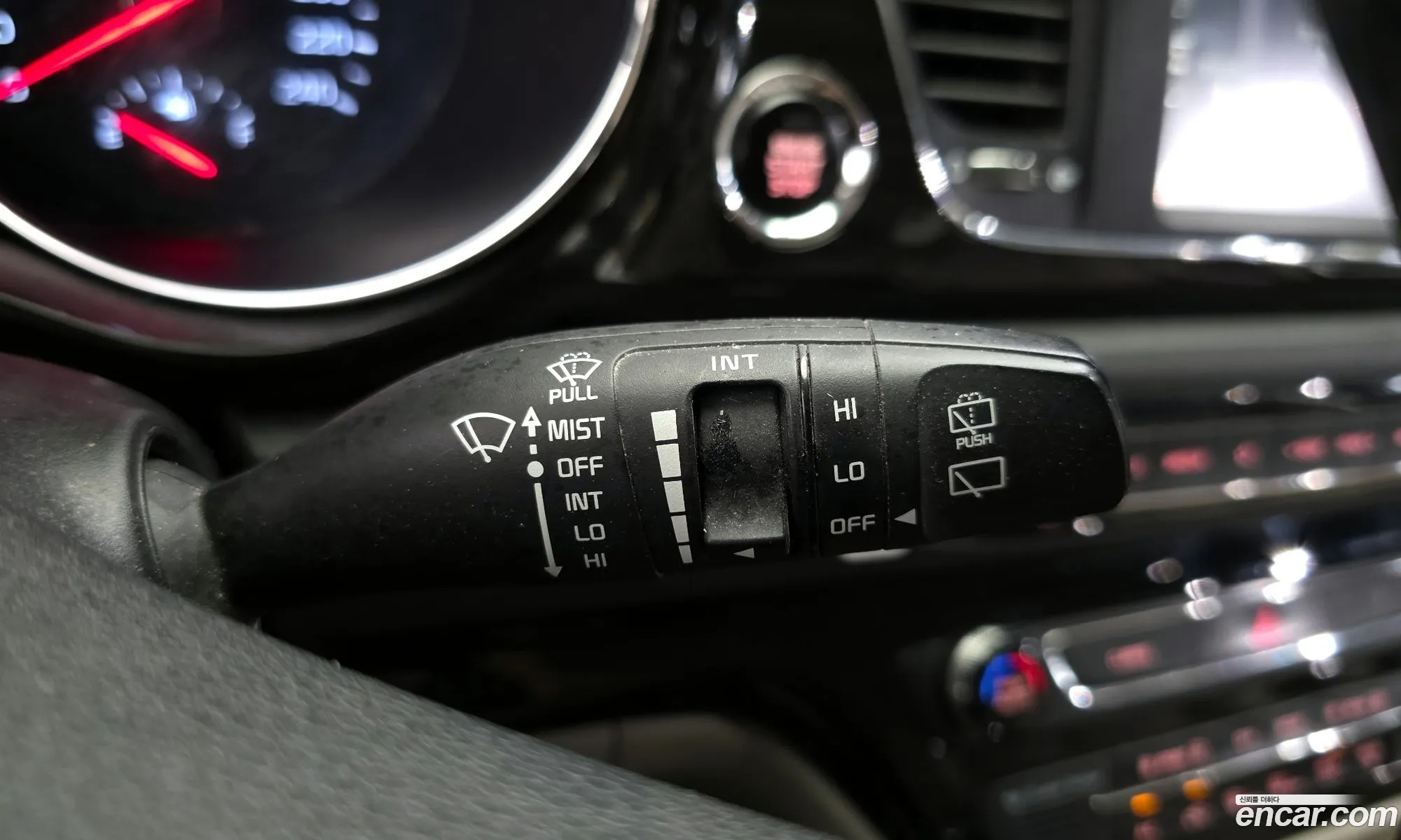 Kia Carnival 2019 — 32