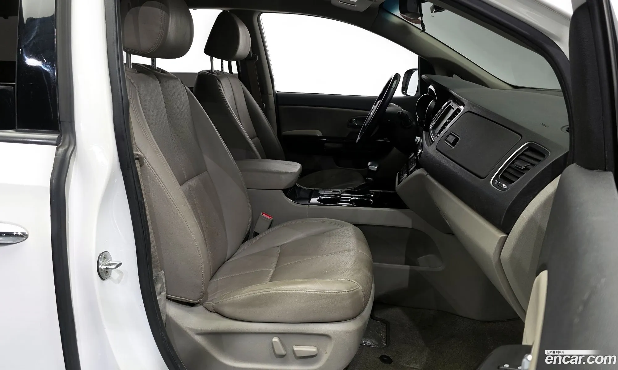 Kia Carnival 2019 — 9