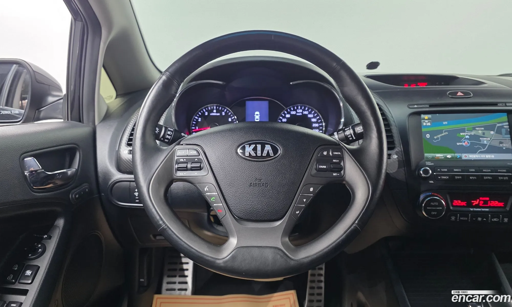 Kia K3 2012 — 8