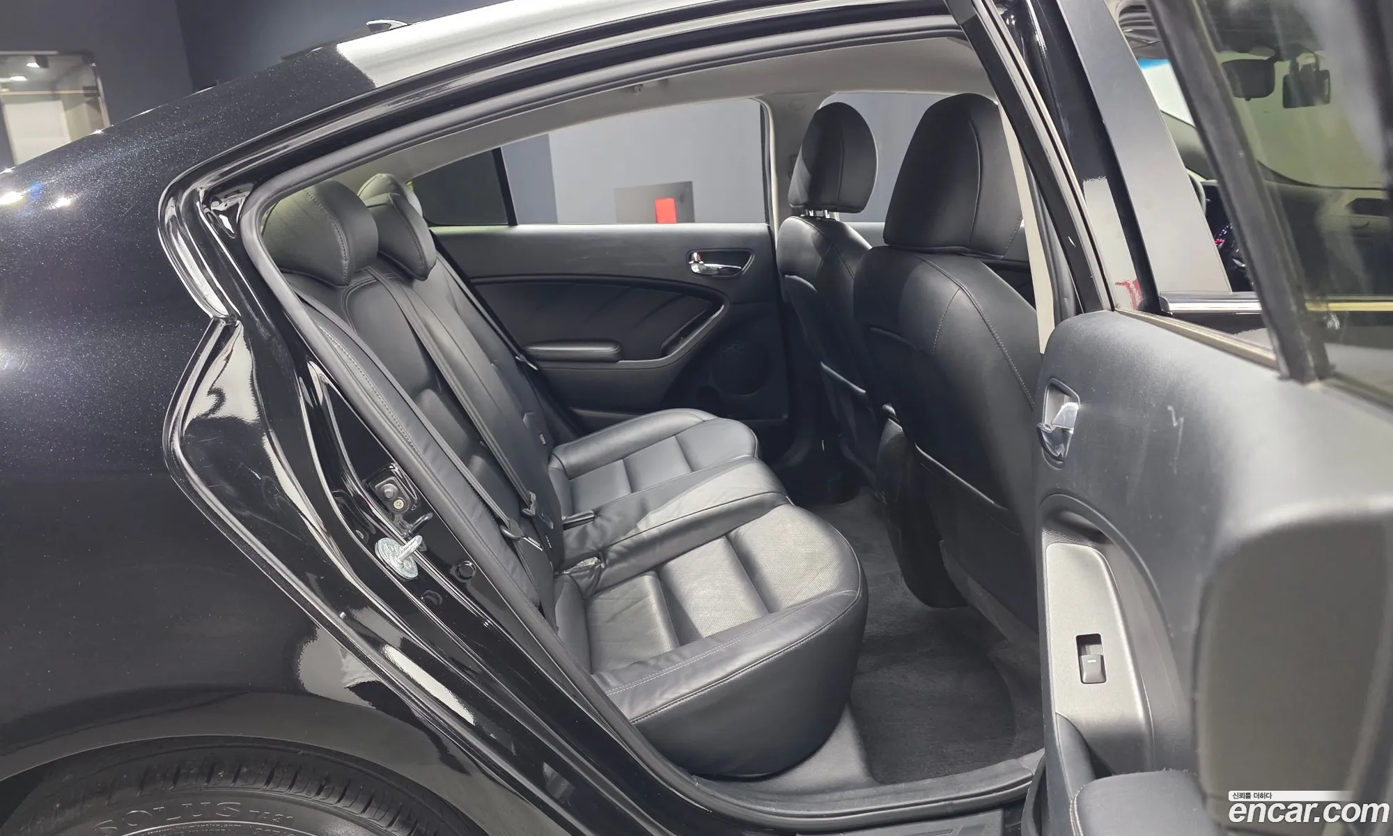 Kia K3 2012 — 19