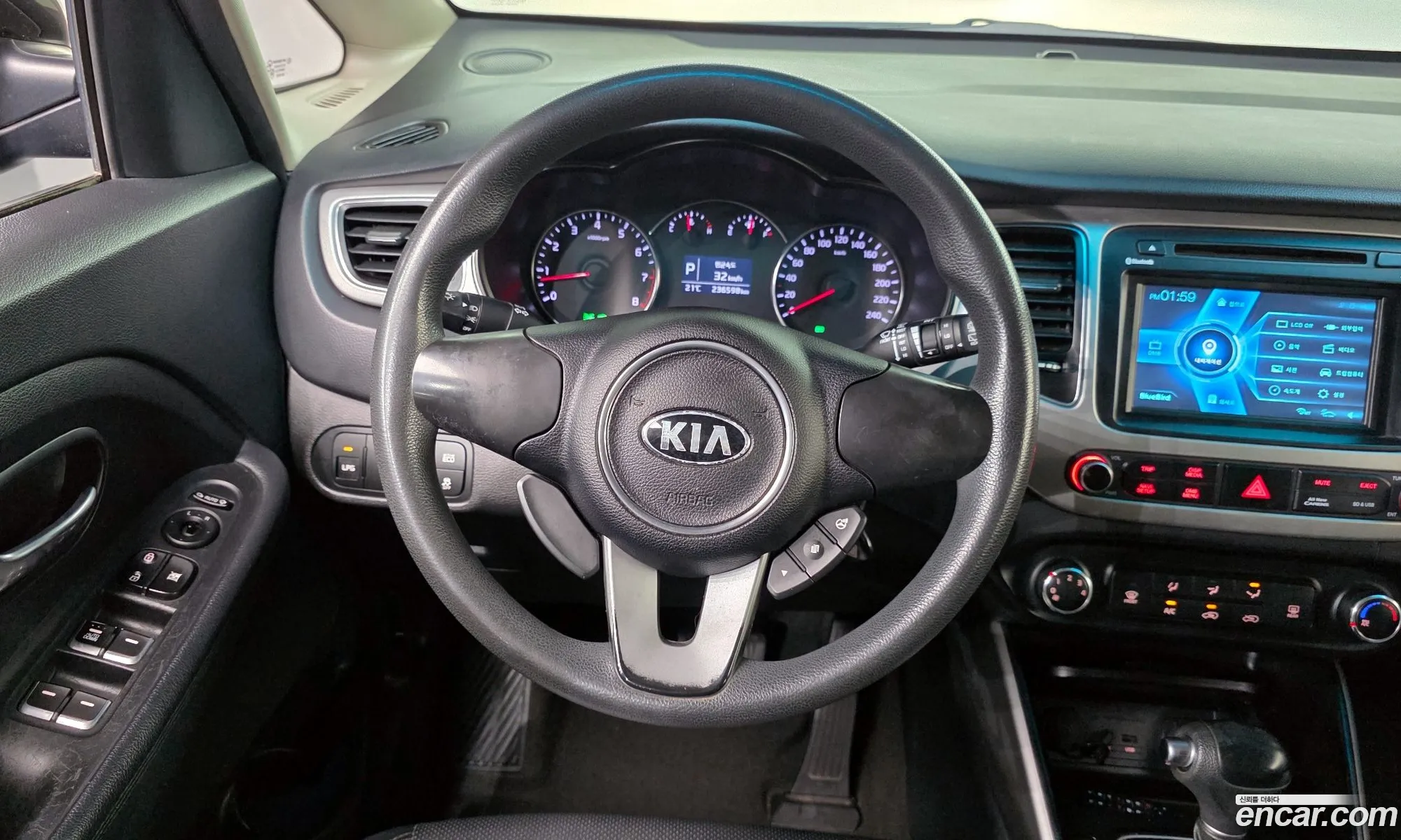 Kia Carens 2014 — 11