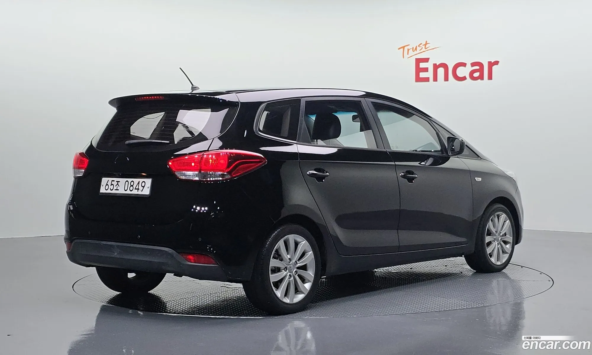 Kia Carens 2014 — 9