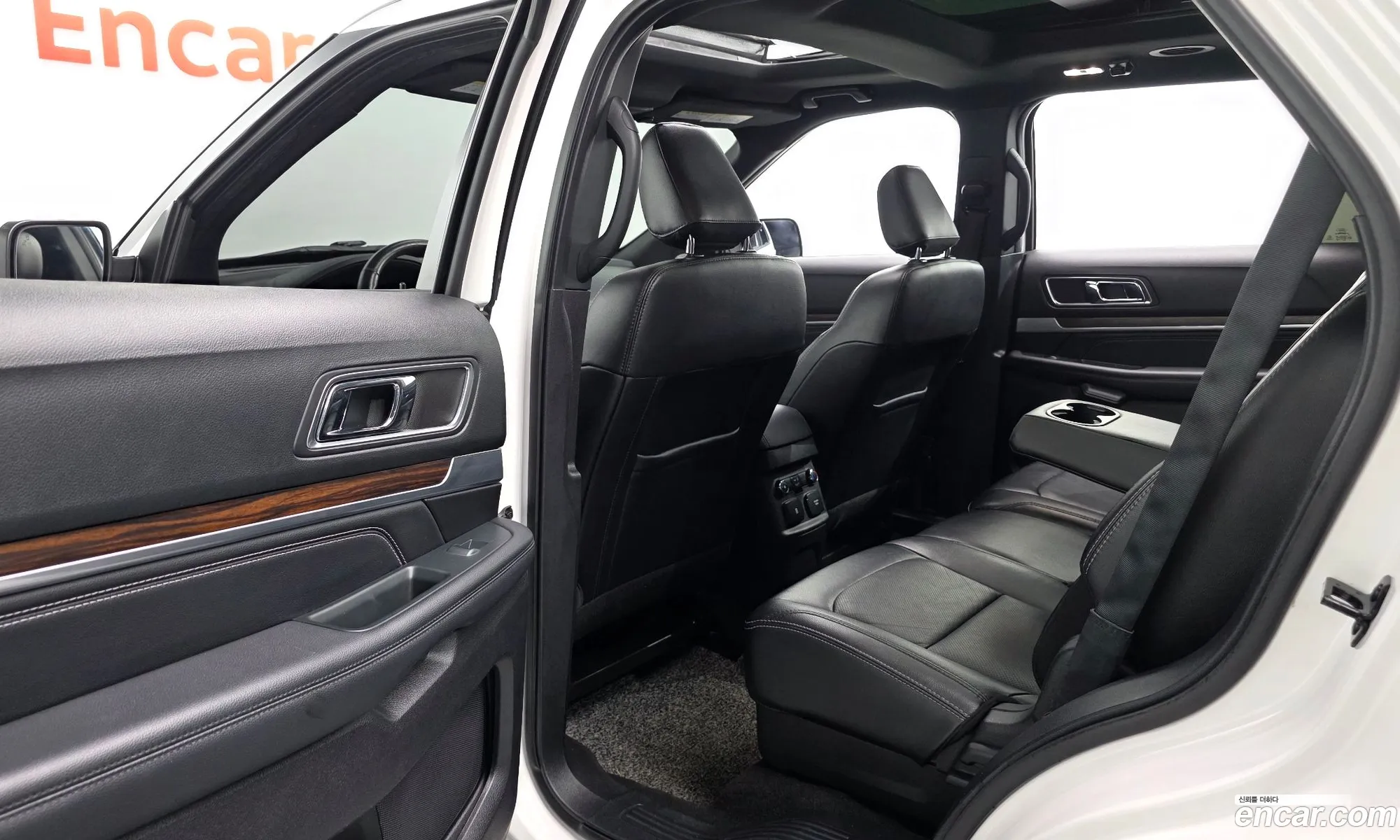 Ford Explorer 2019 1FM5K8FH3KGA80749 — 3