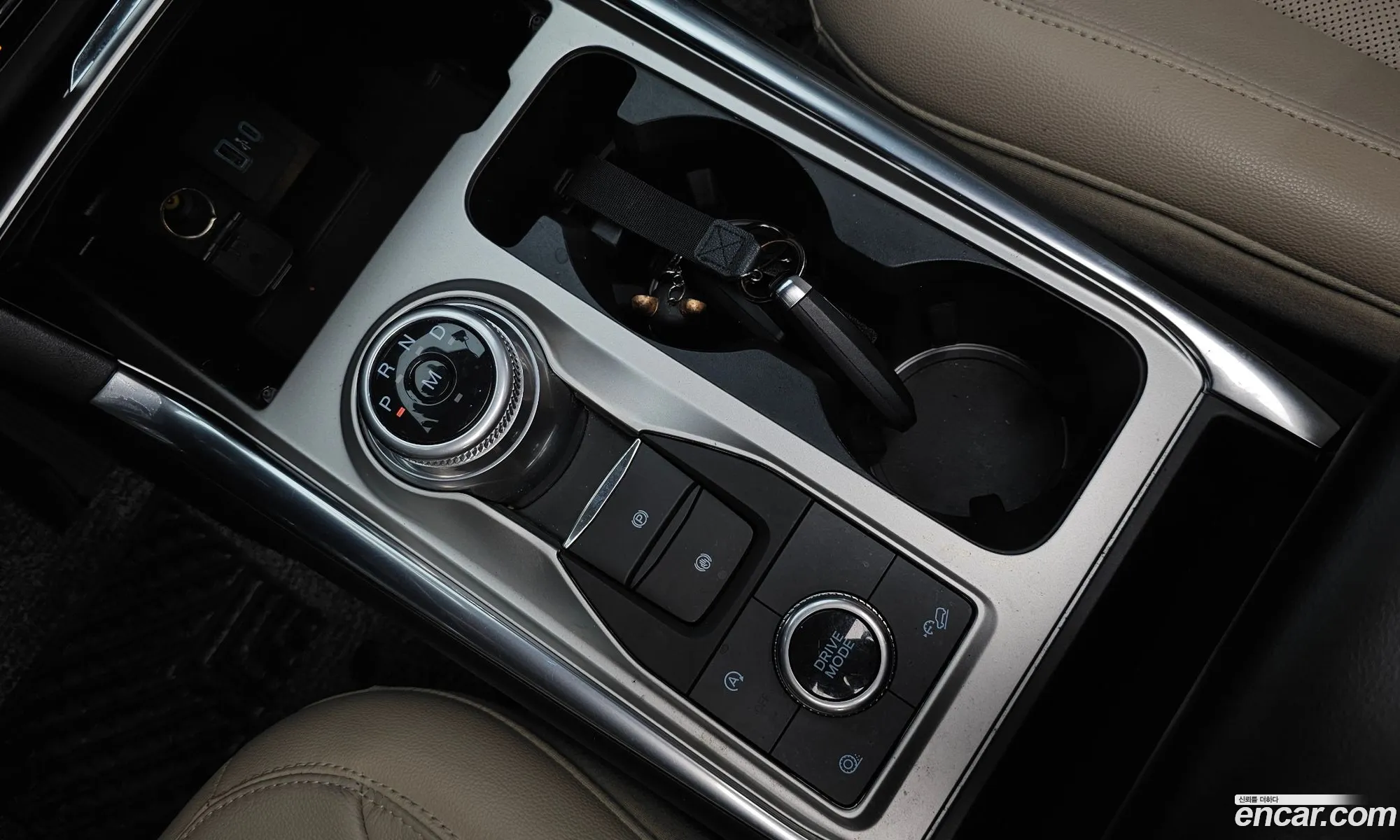 Ford Explorer 6th Gen 2020 1FMSK8FH6LGC69948 — 3