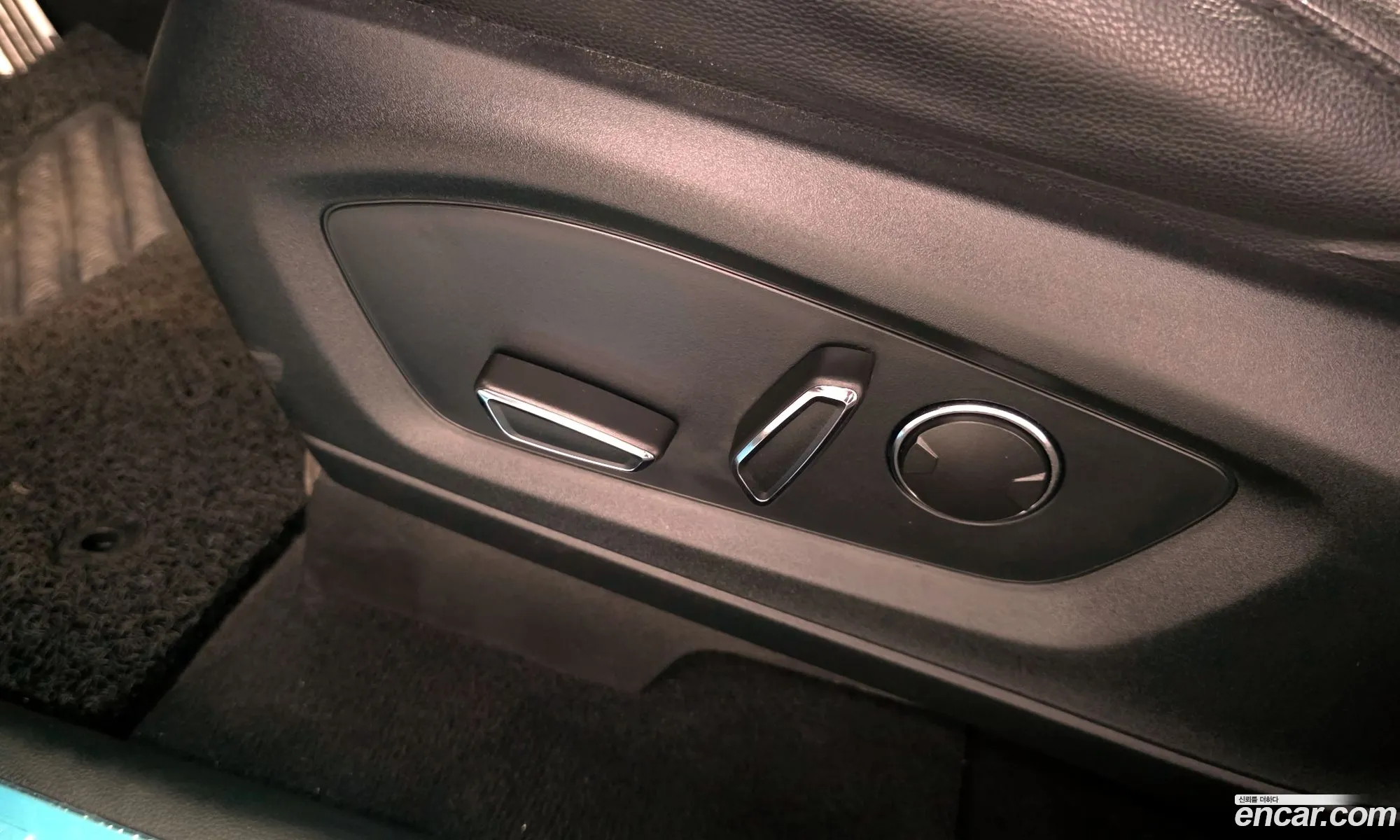 Ford Explorer 6th Gen 2020 1FMSK8FH9LGC17438 — 30