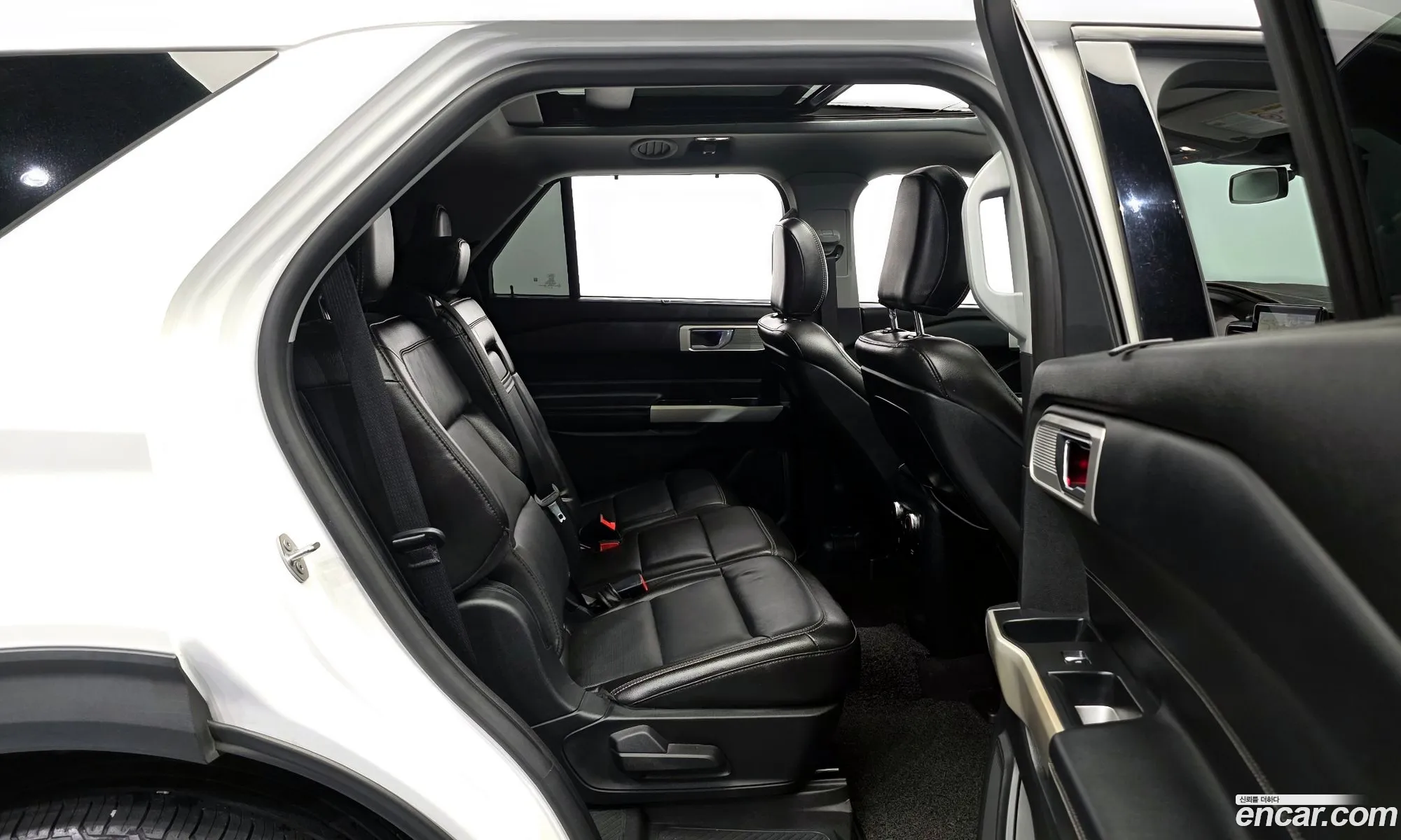 Ford Explorer 6th Gen 2020 1FMSK8FH9LGC17438 — 21