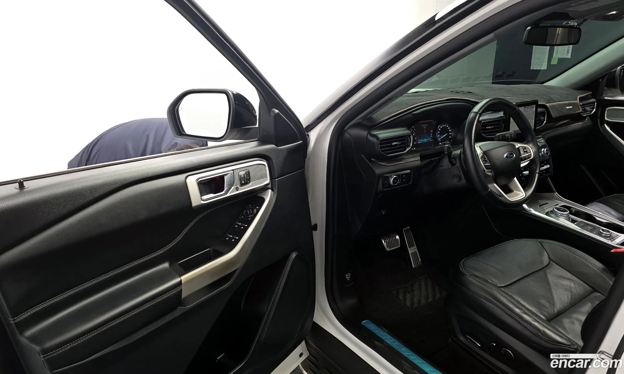 Ford Explorer 6th Gen 2020 1FMSK8FH9LGC17438 — 13